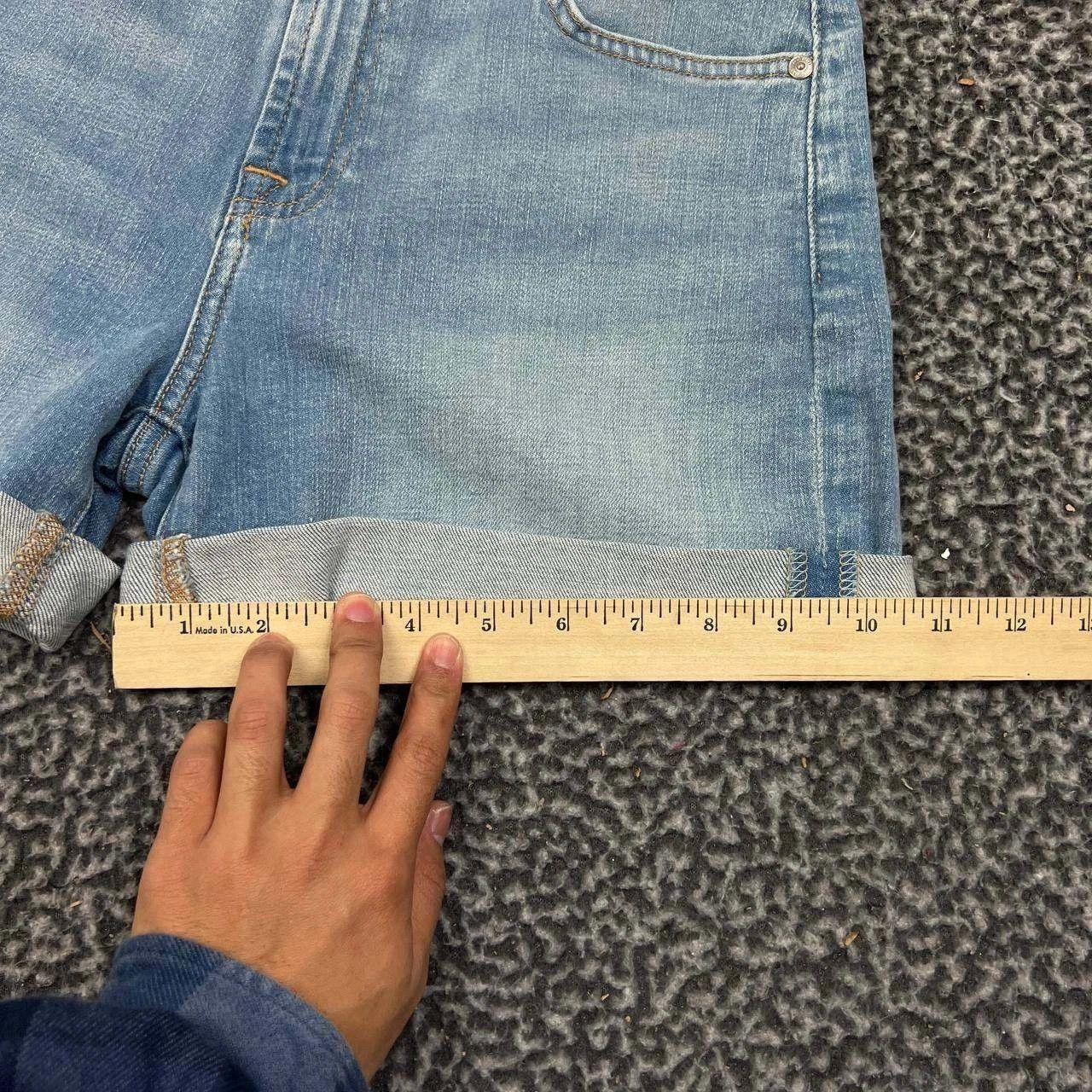 7 For All Mankind 7 For All Mankind Jeans Shorts Women 27 Denim Faded Pockets Size 27" / US 4 / IT 40 - 3 Thumbnail