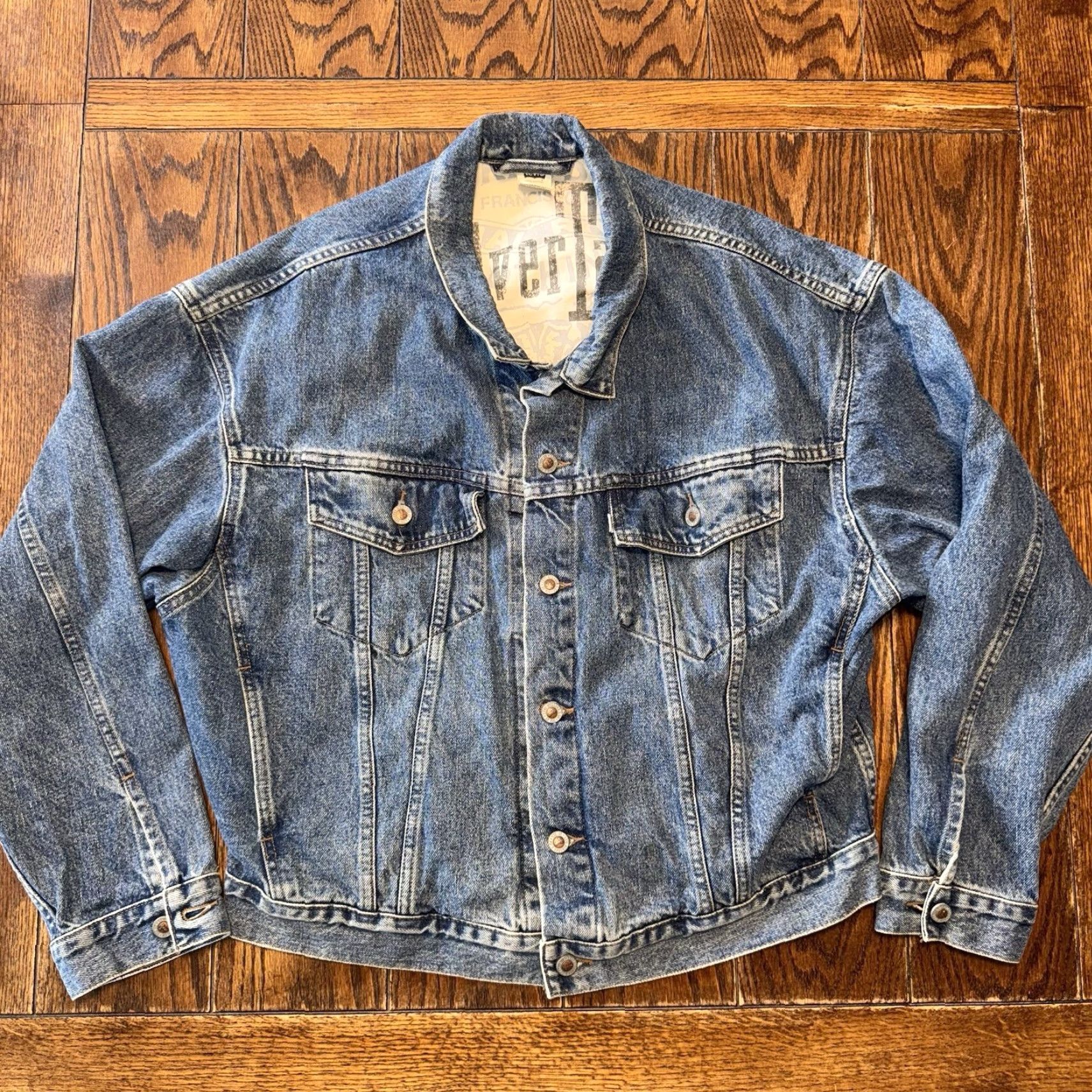 Levi's VINTAGE Levi's Trucker Jacket Mens L Blue Stonewash Denim Buckle 90s Size US L / EU 52-54 / 3 - 2 Thumbnail