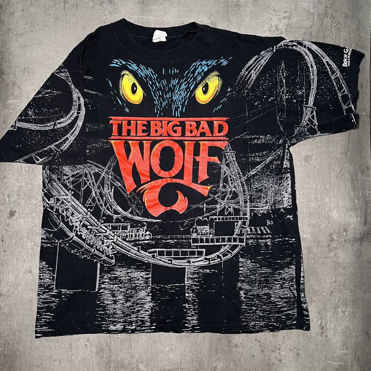 Vintage "Vintage fullprint The Big Bad Wolf singlestiched T-shirt Size US L / EU 52-54 / 3 - 1 Thumbnail
