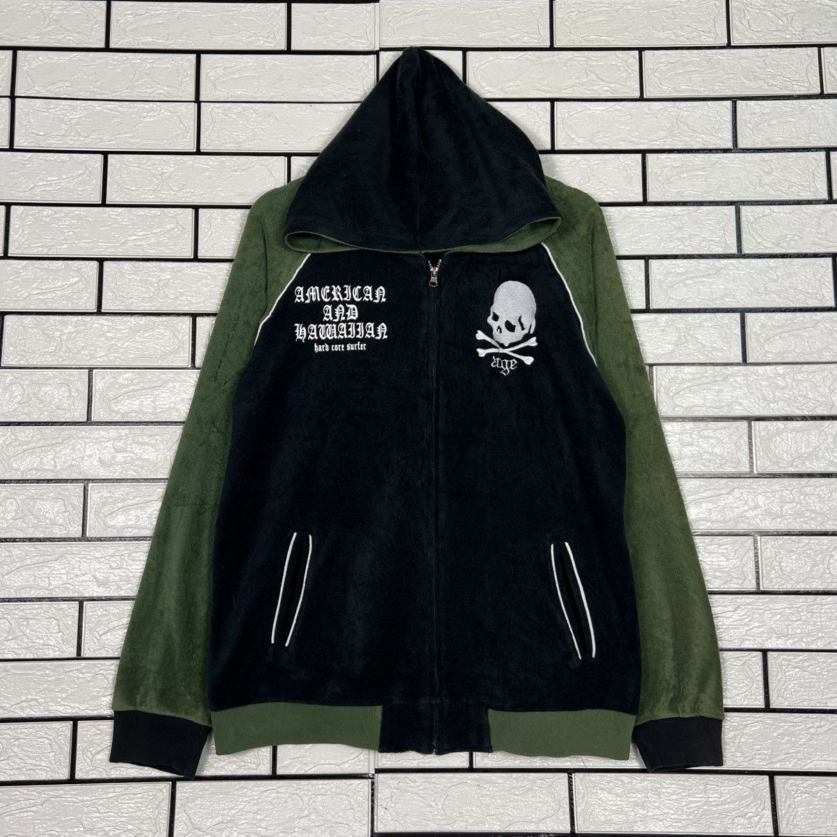 Vintage AMERICAN AND HAWAIIAN Hard Core Surfer Hoodies #4108-C187 Size US L / EU 52-54 / 3 - 4 Thumbnail