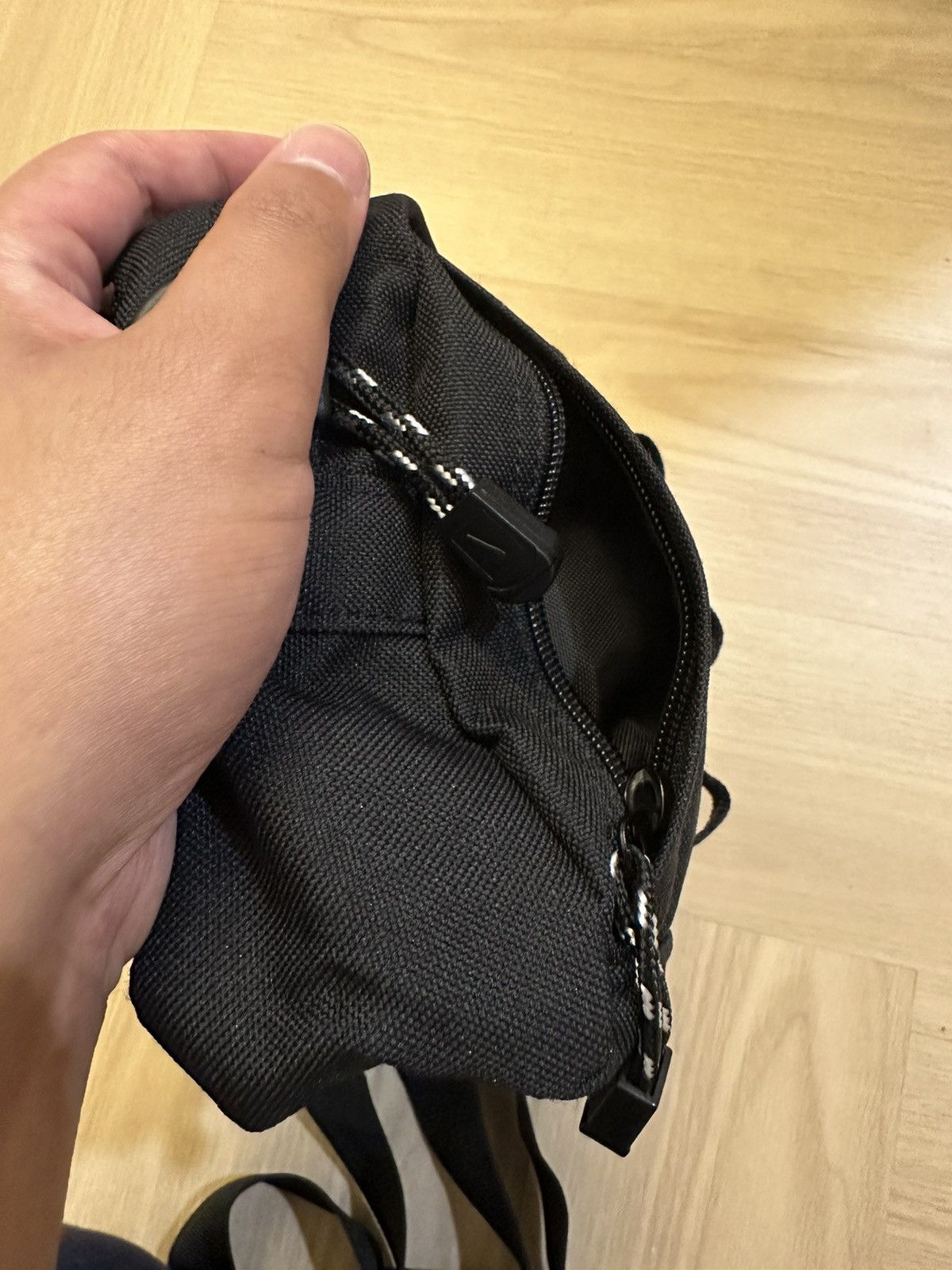 Nike × Vintage Vintage Y2K Nike Crossbody Size ONE SIZE - 4 Thumbnail