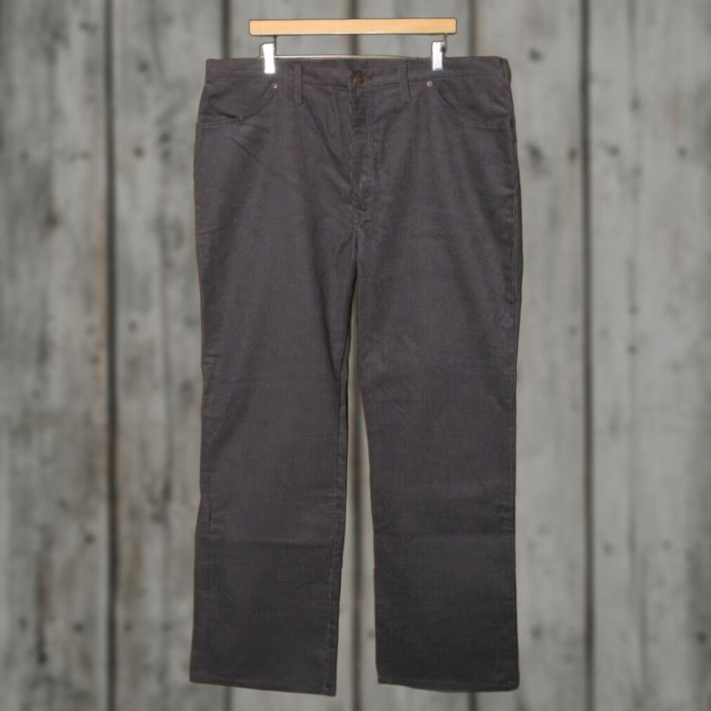 JCPenney VINTAGE JCPenney Pockets Gray Corduroy Bootcut Pants Sz 42x32 Men's Regular 32 Inseam Gray Corduroy Bootcut Trouser Size US 42 / EU 58 - 1 Thumbnail
