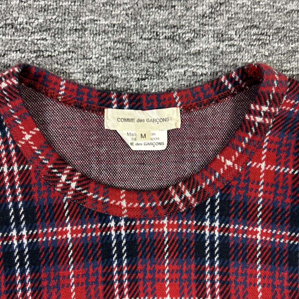 Comme des Garcons CDG – Deformed Knit Asymmetric Red Tartan Long Sleeve Top Size M / US 6-8 / IT 42-44 - 9 Thumbnail