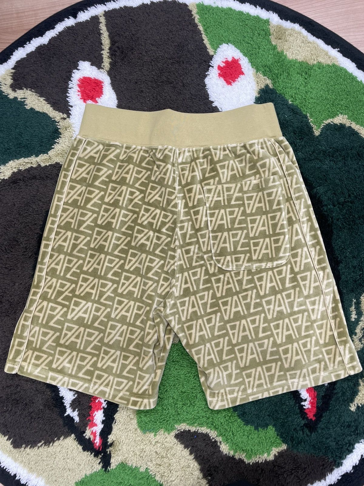 Bape BAPE LOGO MONOGRAM VELOUR SHORTS Size US 29 - 2 Thumbnail