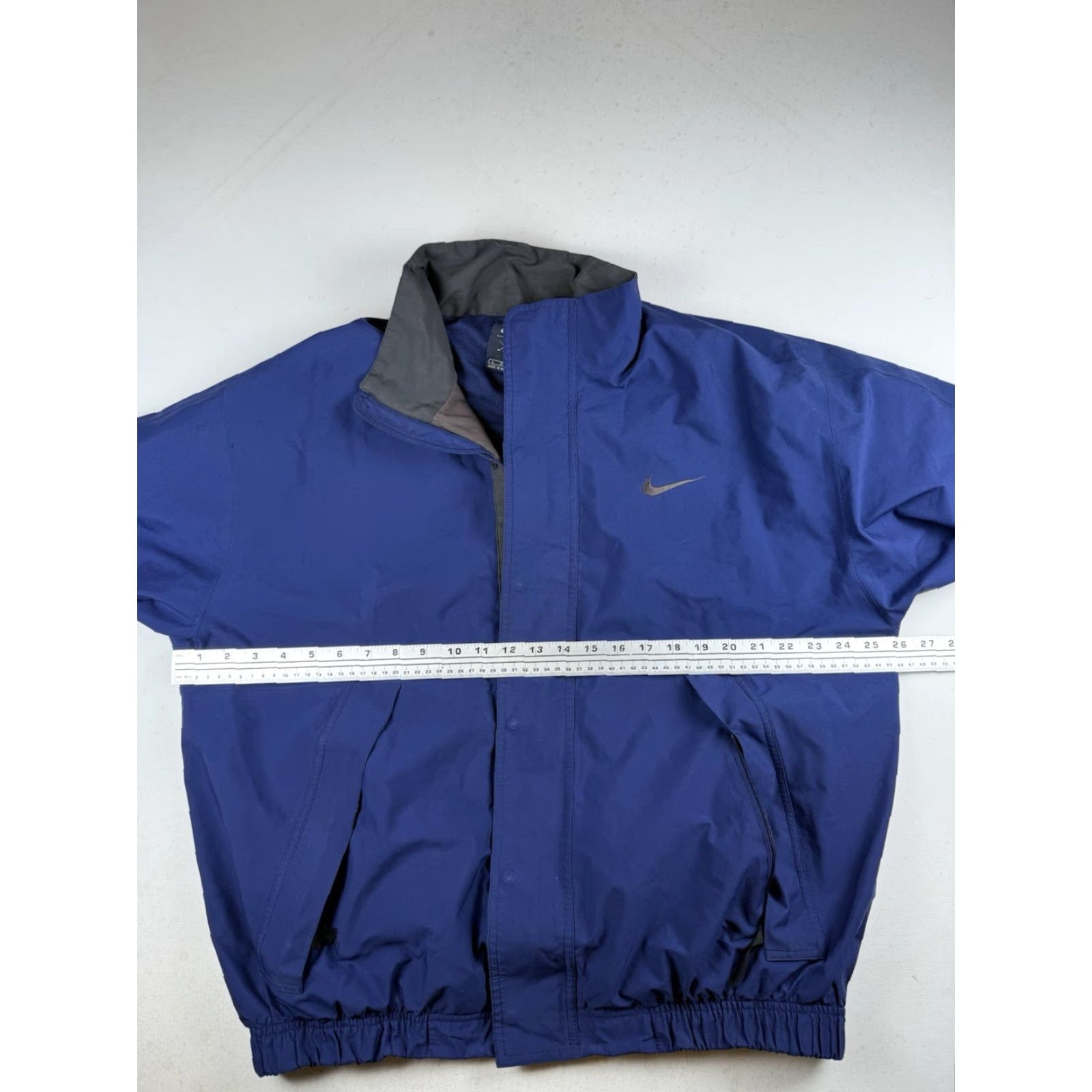 Nike **Nike Blue Golf Jacket Mens Large Windbreaker Full Zip Performance** User: **Nike Blue Windbreaker Mens Large Golf Jacket Full Zip Performance** Size US L / EU 52-54 / 3 - 5 Thumbnail