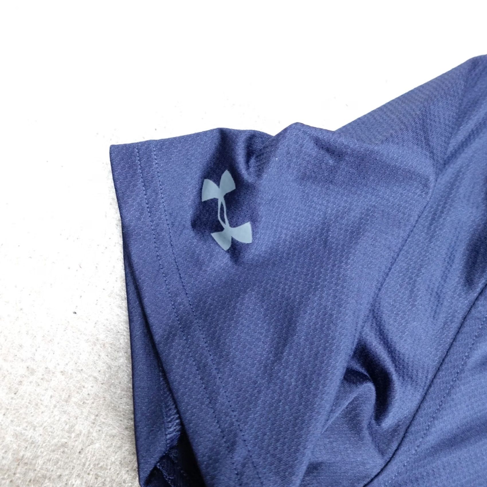 Under Armour PGA Under Armour Polo Shirt L Blue Solid Men Shirts Short Sleeve Collared Button Sports Performance New Size US L / EU 52-54 / 3 - 5 Thumbnail