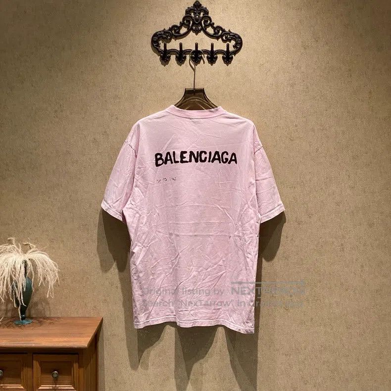 Balenciaga Balenciaga Pink and White Graffiti Letter Logo Short Sleev Size US M / EU 48-50 / 2 - 2 Thumbnail