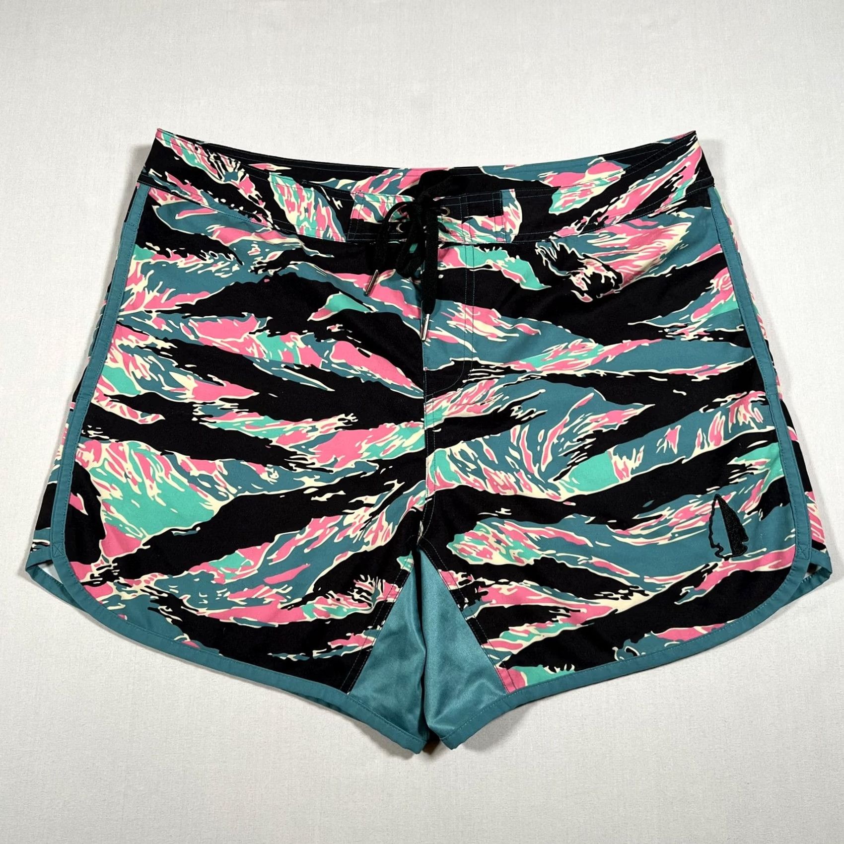Vintage TACHUNTFISH THF Mens Shorts XL Camo Tiger Stripe Athletic Training Running Size US 36 / EU 52 - 2 Thumbnail