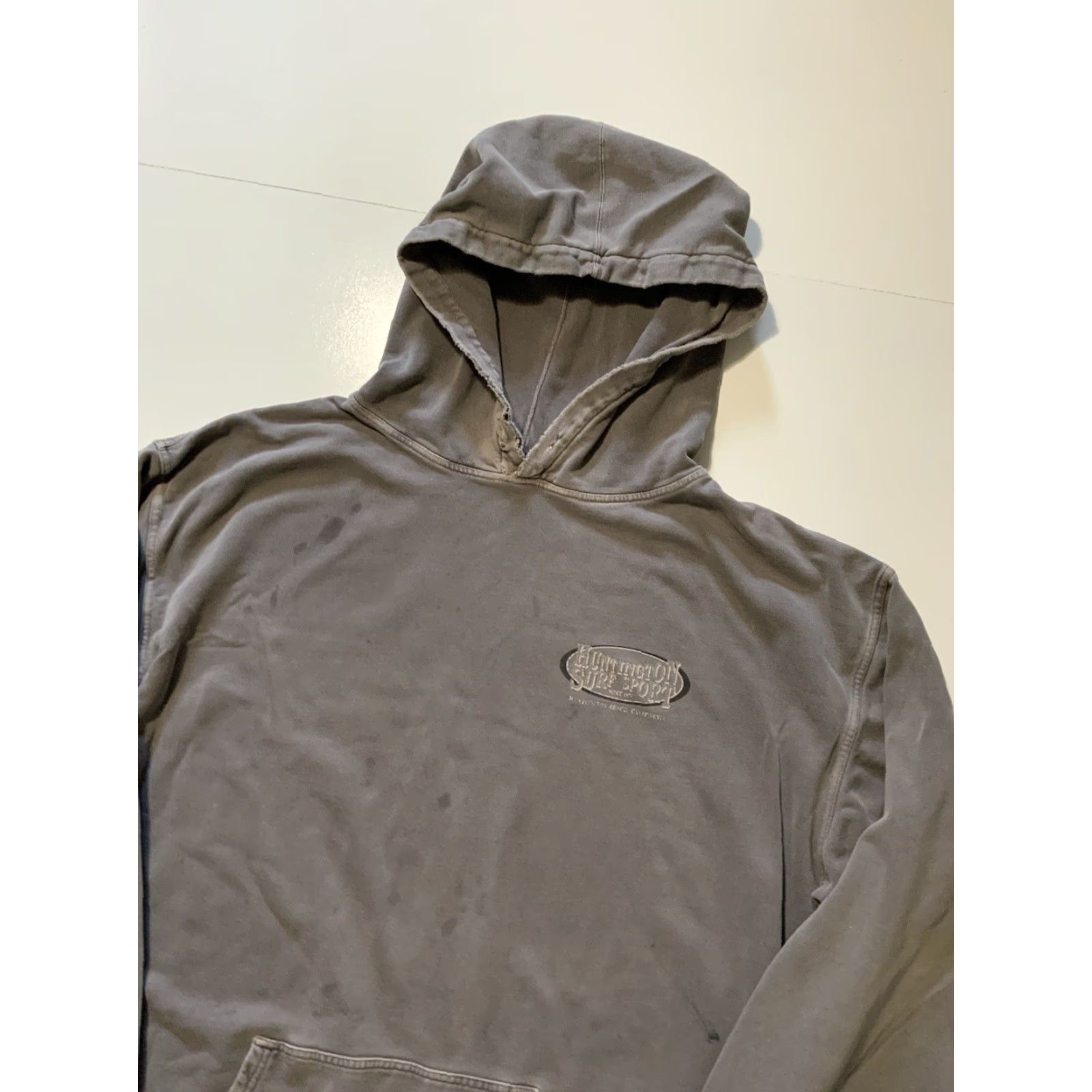 Vintage VINTAGE Huntington Surf & Sport Distressed Beach Faded Pullover Hoodie XL Mens Gray Size US XL / EU 56 / 4 - 3 Thumbnail