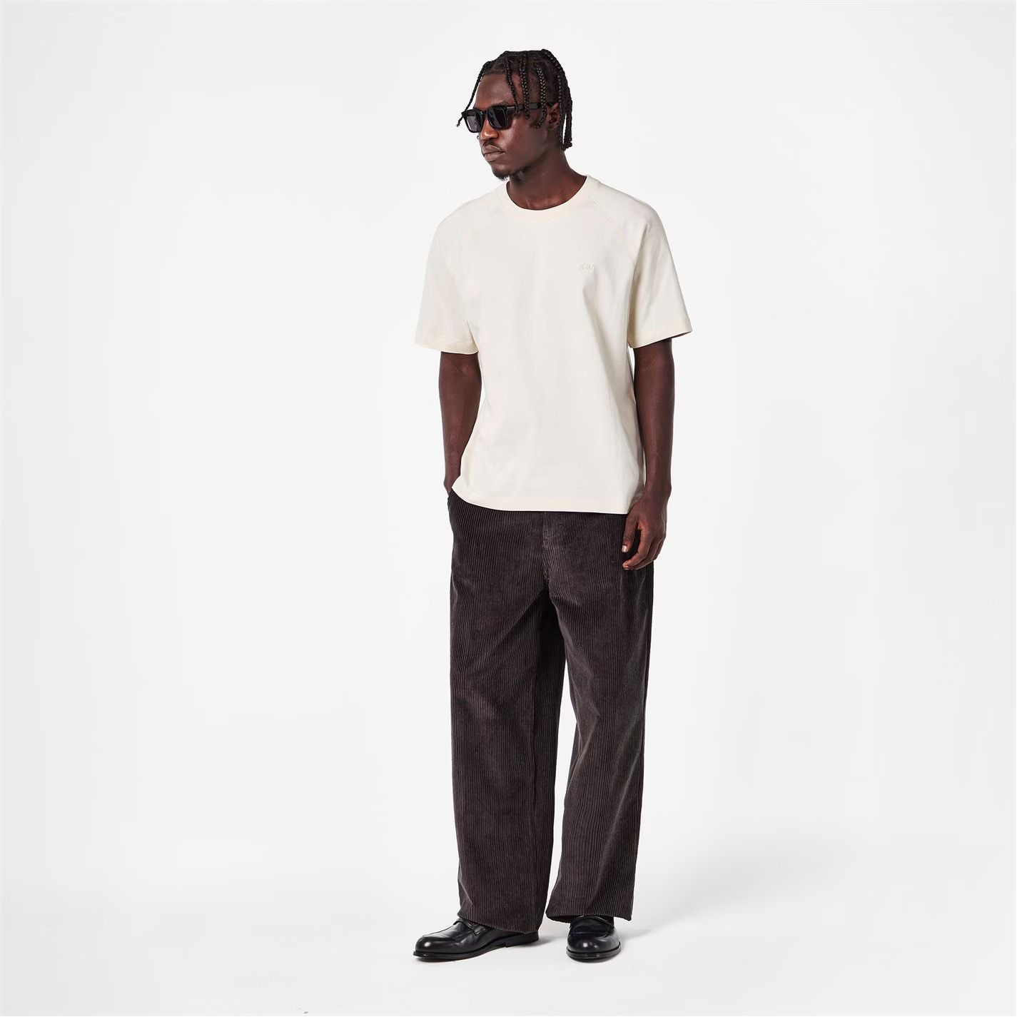 AMI o1g2r1mq0326 Script T-Shirt in Ivory Size US XXL / EU 58 / 5 - 6 Thumbnail