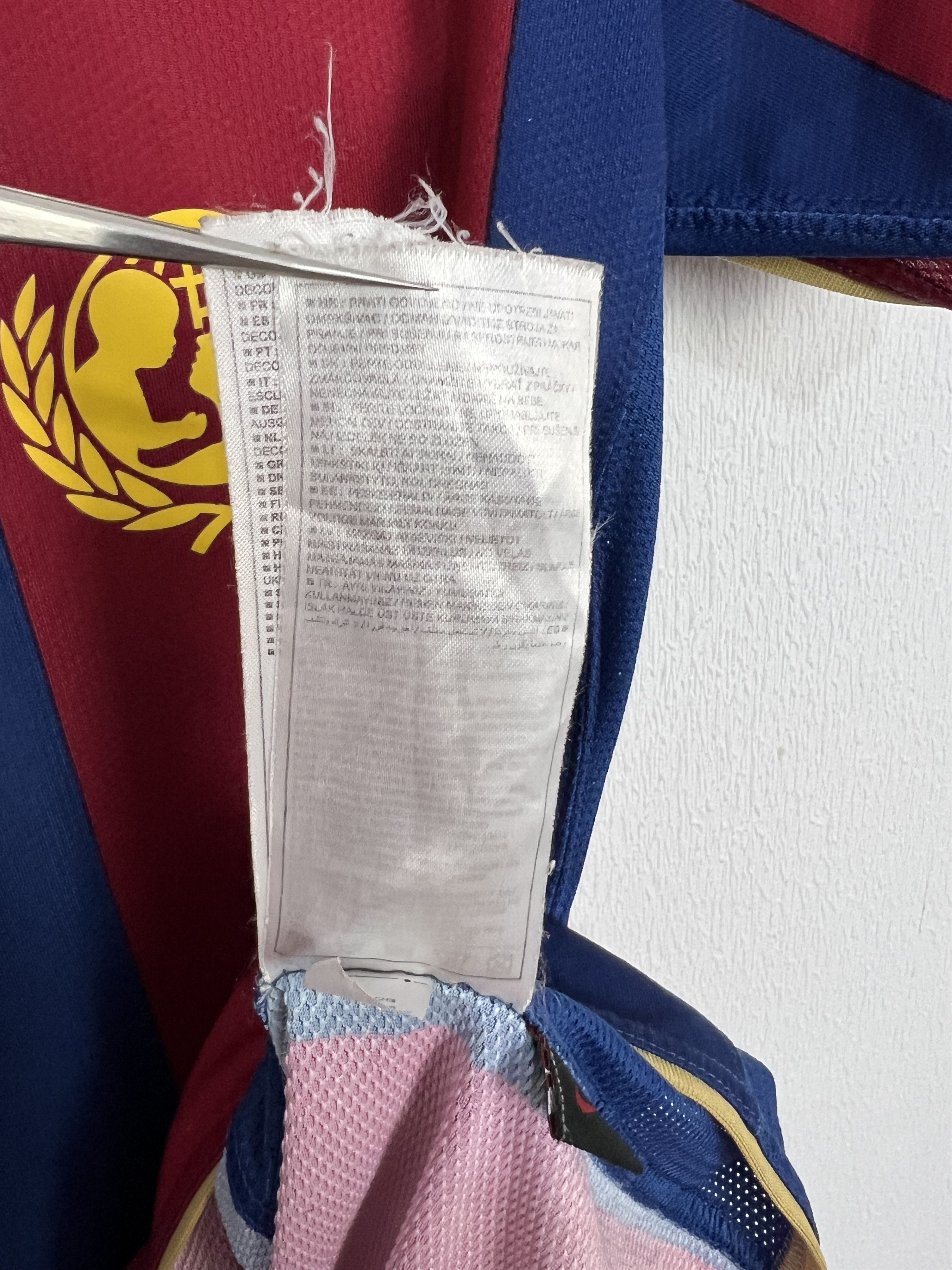 Nike Barcelona football shirt 2007 Soccer Nike Jersey Mens Tee Size US M / EU 48-50 / 2 - 11 Thumbnail
