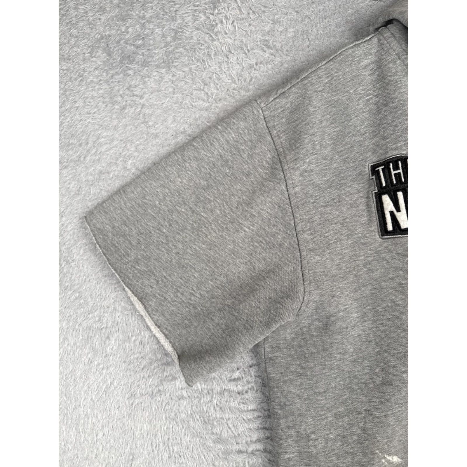 The North Face The North Face Jacket Mens L Gray Fleece Hooded Short Sleeve Full Zip Varsity Logo Pocket Size US 33 - 3 Thumbnail