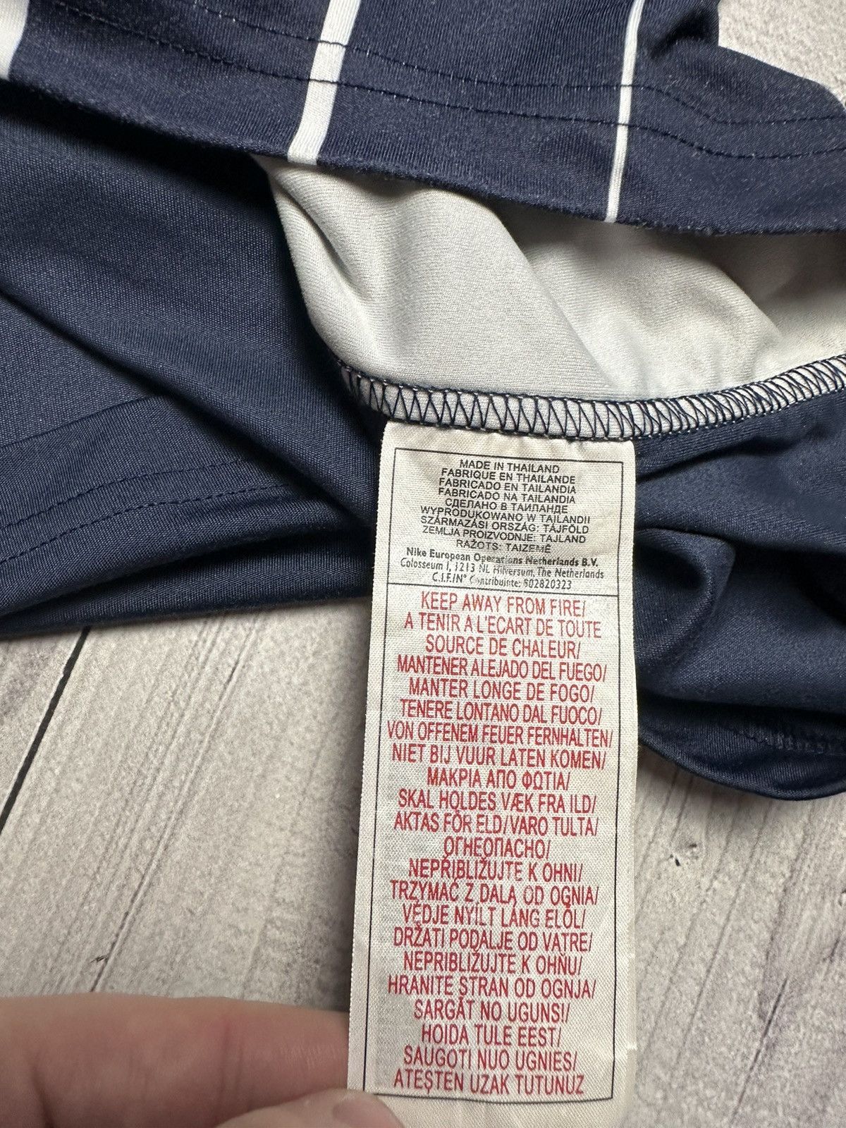 Nike × Vintage Vintage Nike Total 90 tee jersey size L logo striped Size US L / EU 52-54 / 3 - 7 Thumbnail