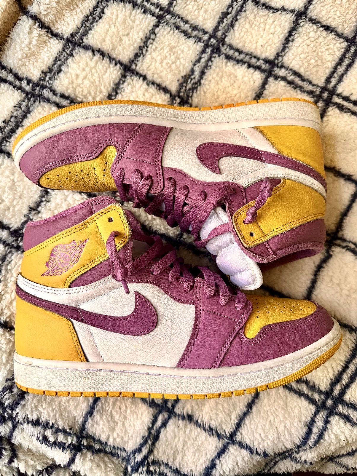 Jordan Brand Jordan 1 Retro High Brotherhood OG Size US 10.5 / EU 43-44 - 2 Thumbnail