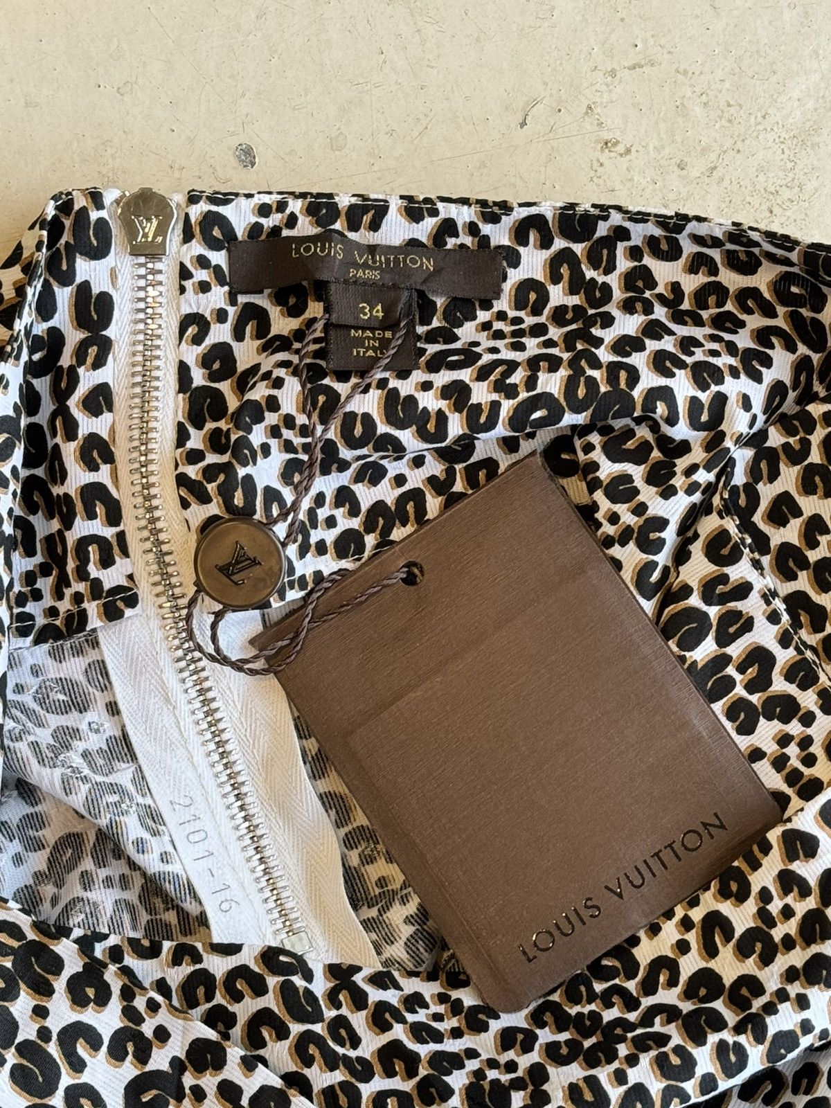 Louis Vuitton Louis Vuitton Leopard Punk Skirt Size 28" / US 6 / IT 42 - 8 Thumbnail