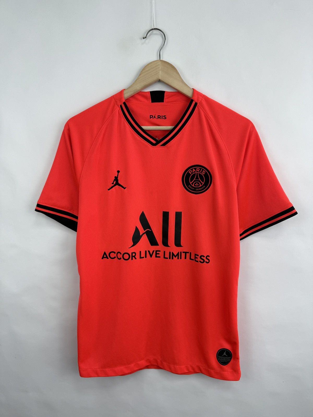 Jordan Brand 🇫🇷 2019/20 Jordan PSG Paris Saint Germain Soccer Jersey Rare Size US M / EU 48-50 / 2 - 3 Thumbnail