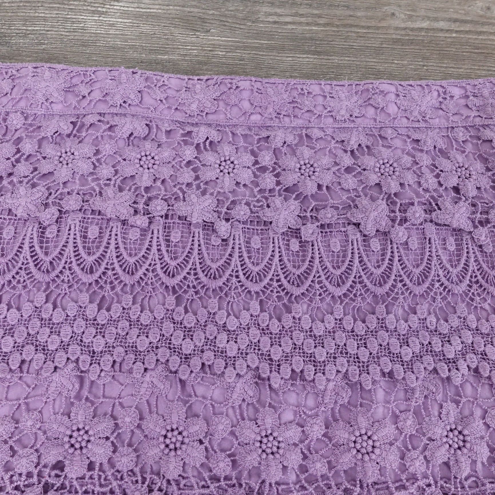 American Eagle Outfitters AMERICAN EAGLE Skirt Purple Lavender Floral Cotton Blend Womens Size 8 Adult 8 Purple Floral 90s-Inspired? Size 30" / US 8 / IT 44 - 2 Thumbnail