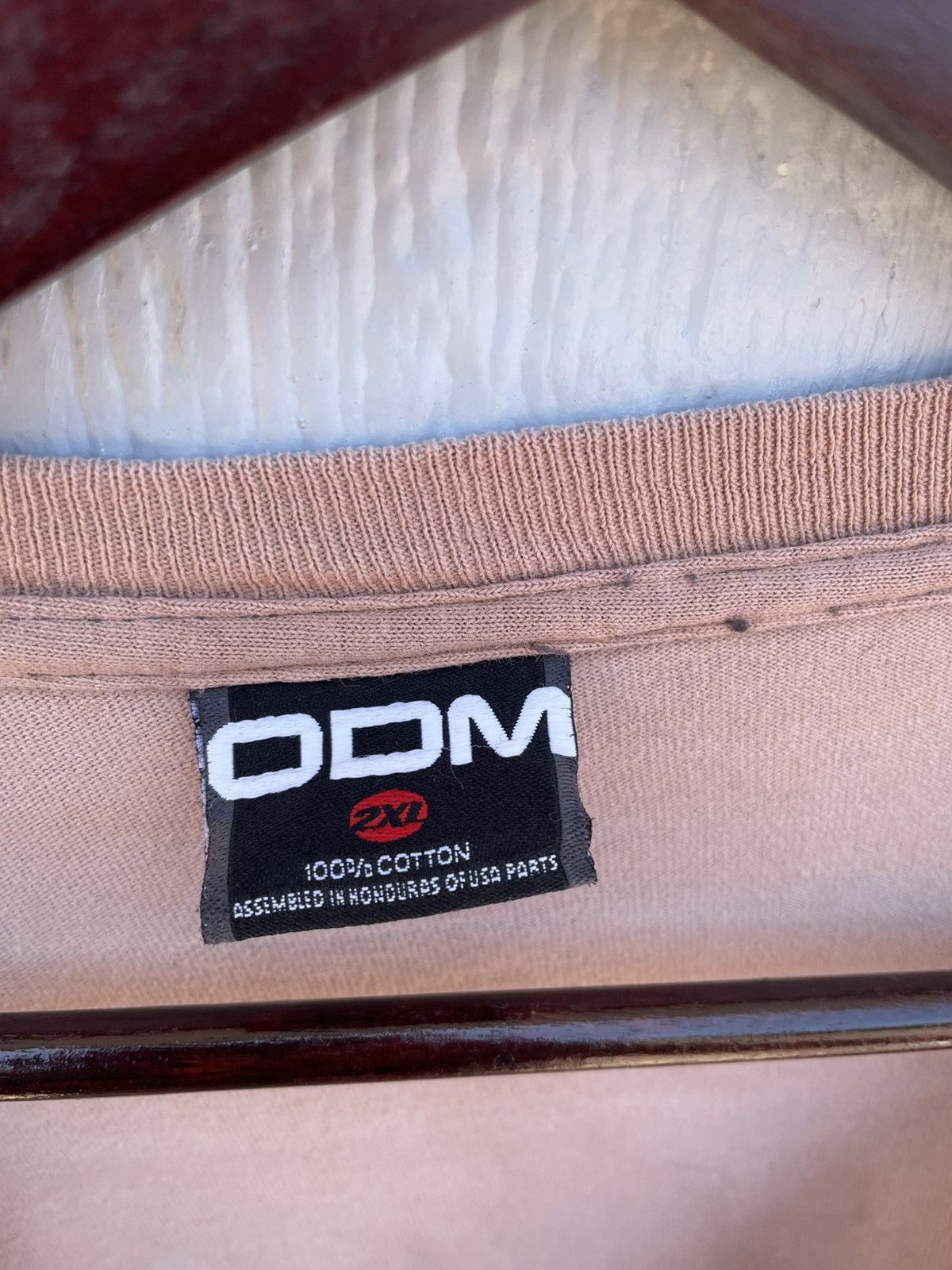 Vintage Vintage 2000s Y2K skate brand ODM beige XXL t-shirt Size US XXL / EU 58 / 5 - 9 Thumbnail