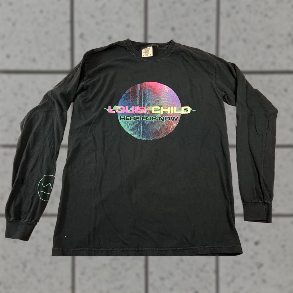 Comfort Colors Louis The Child Here For Now Tour Shirt Long Sleeve M Men Black Solid Double-Sided T-Shirt Music Shirt Size US M / EU 48-50 / 2 - 1 Thumbnail