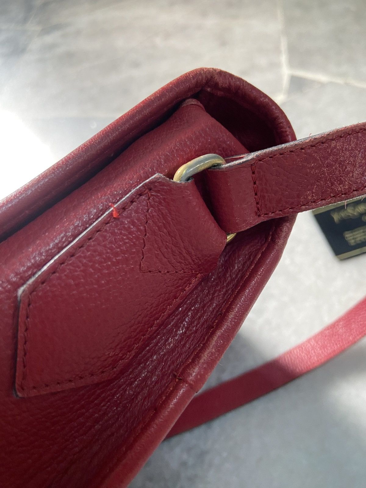 Yves Saint Laurent Yves Saint Laurent Leather Shoulder Bag YSL Size ONE SIZE - 9 Thumbnail