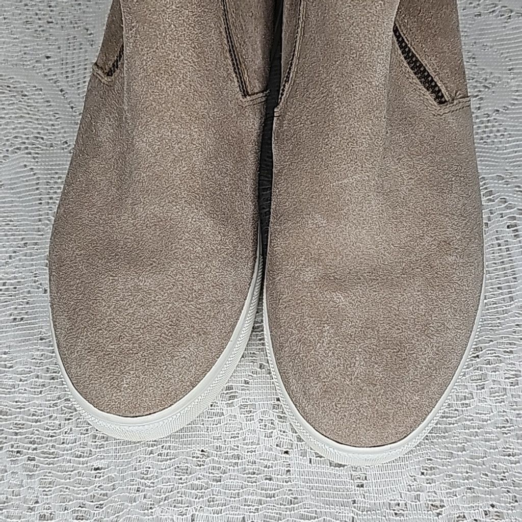 Blondo Blondo Giselle taupe waterproof zip up suede ankle boots 9 Size US 9 / IT 39 - 4 Thumbnail