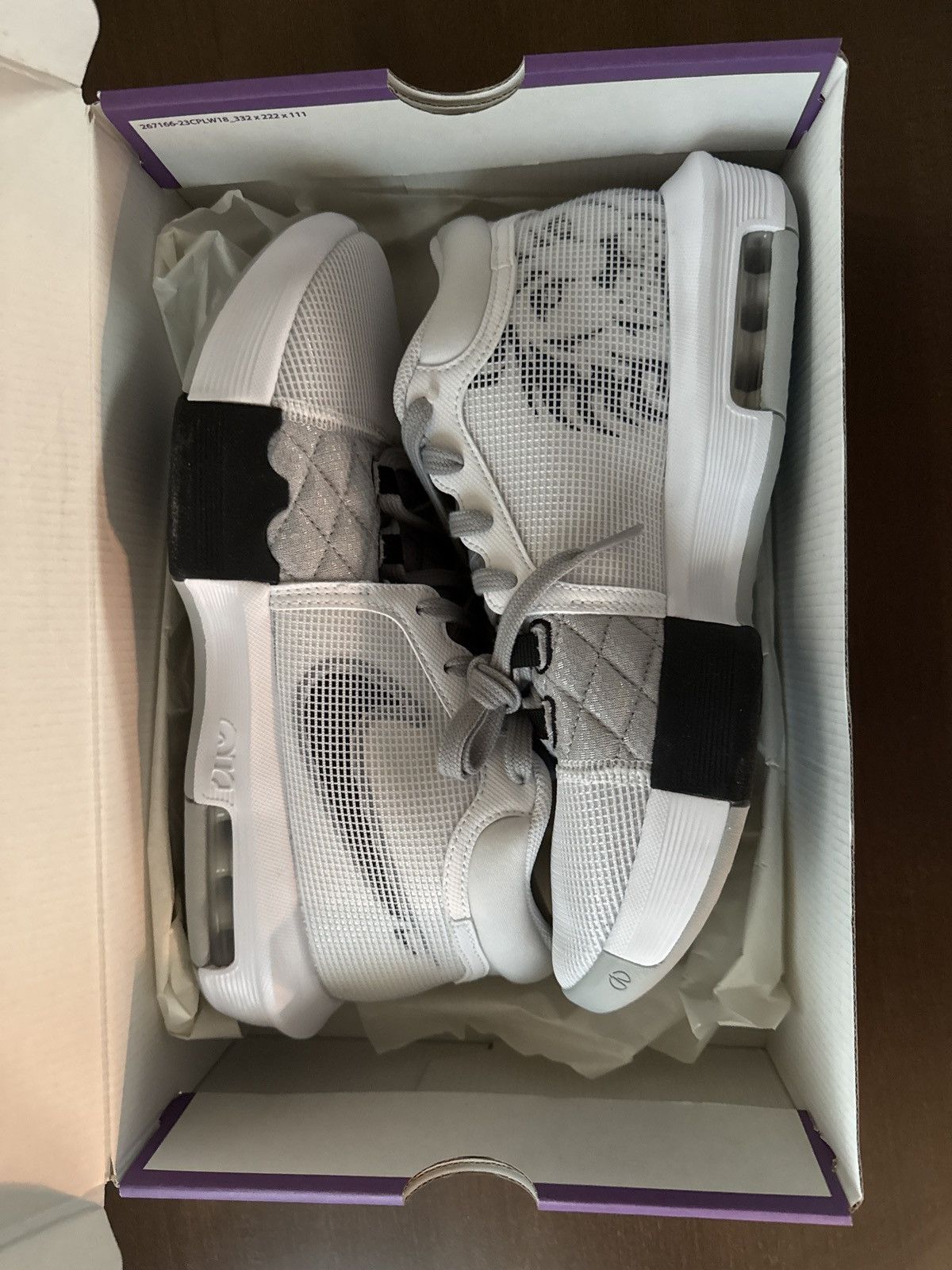 Nike NEW Nike LeBron Witness VIII 8, size 8.5, OG Box, DS, MINT! Size US 8.5 / EU 41-42 - 2 Thumbnail