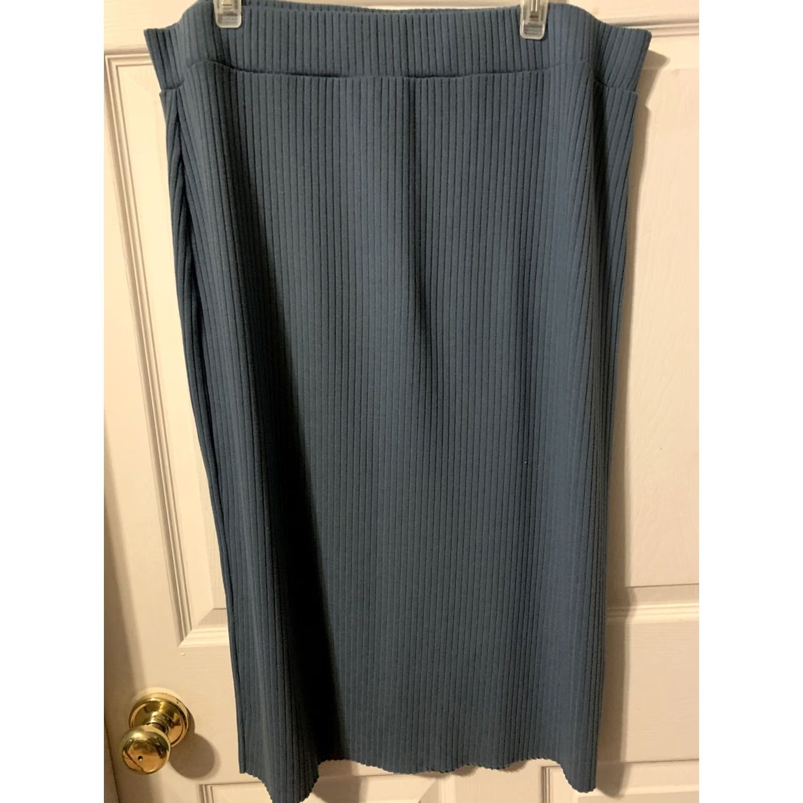 Vince Camuto Vincent Camuto Skirt Women XXL Blue Knit Long Solid Pencil Ribbed Sized 2xl Mens Womens Girls Size 40" / US 18 - 2 Thumbnail