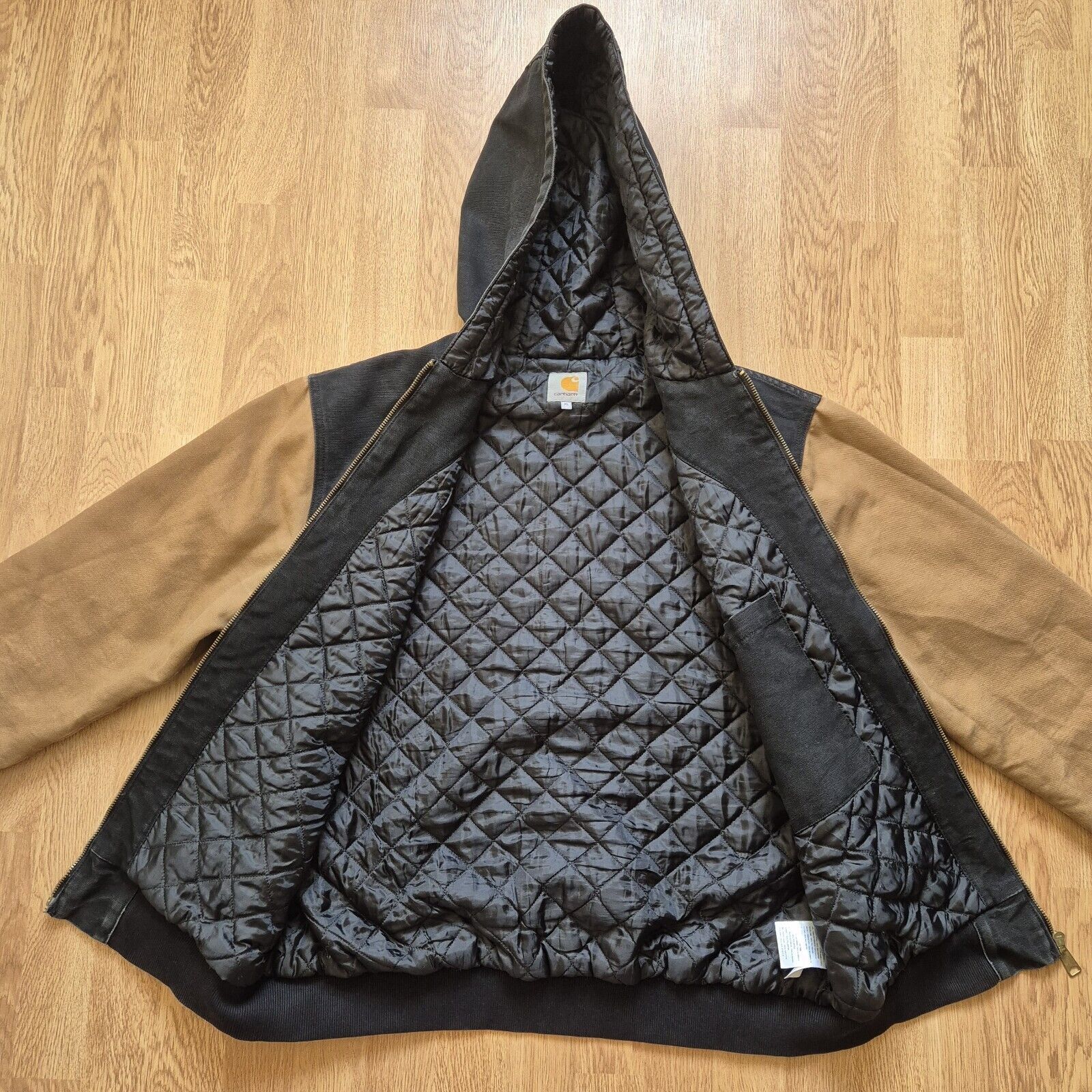 Carhartt patta active jacket サイズM Patta x Carhartt WIP Active Jacket Quilted XL Black 2014