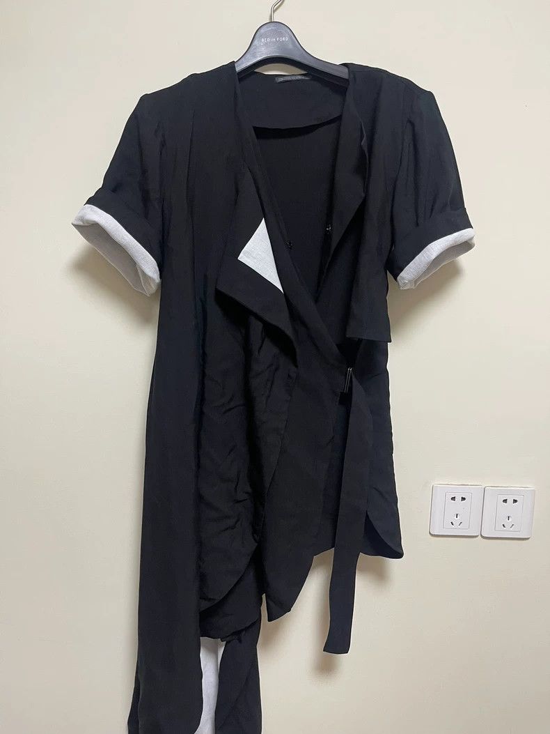 Yohji Yamamoto Yohji Yamamoto Black Asymmetrical Outerwear Top- DMC Size US M / EU 48-50 / 2 - 1 Thumbnail