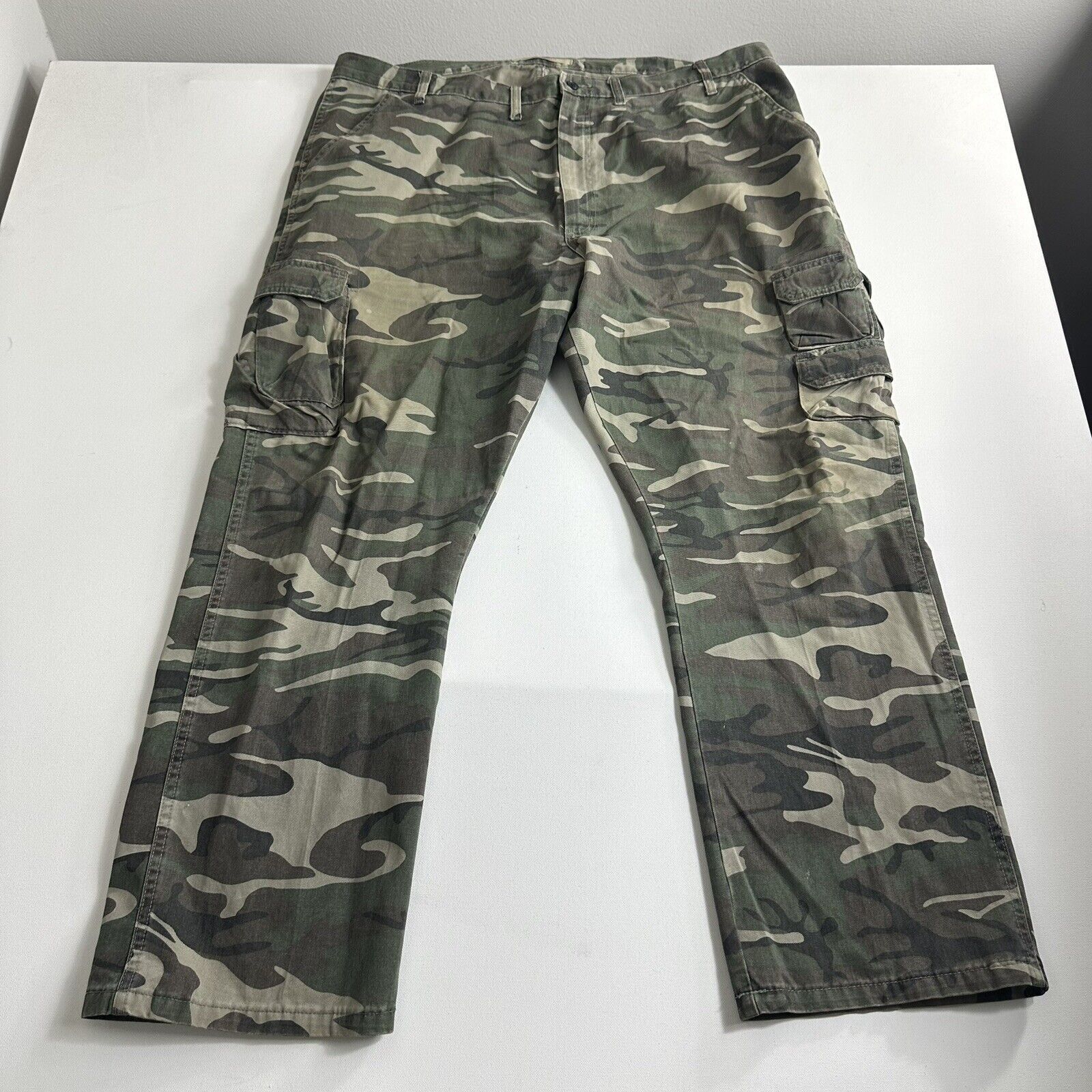 Wrangler Vintage Wrangler Camo Cargo Pants Trousers Y2K Army Green 100% ...