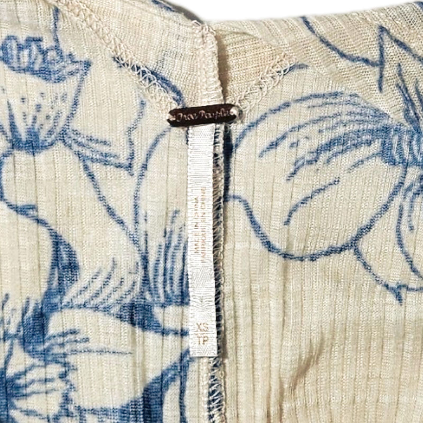Free People EUC Free People One Dance Top Sz. XS [0-2] Cream Blue Size XS / US 0-2 / IT 36-38 - 7 Thumbnail