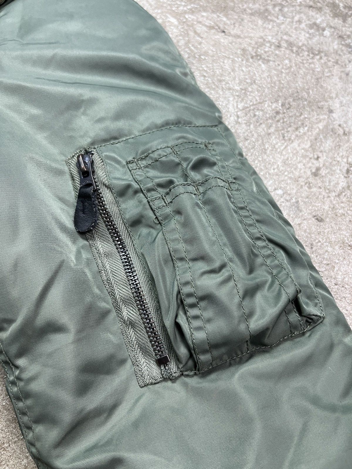 Vintage 1990s MILITARY BOMBER JACKET - LOT № 2255 Size US L / EU 52-54 / 3 - 7 Thumbnail