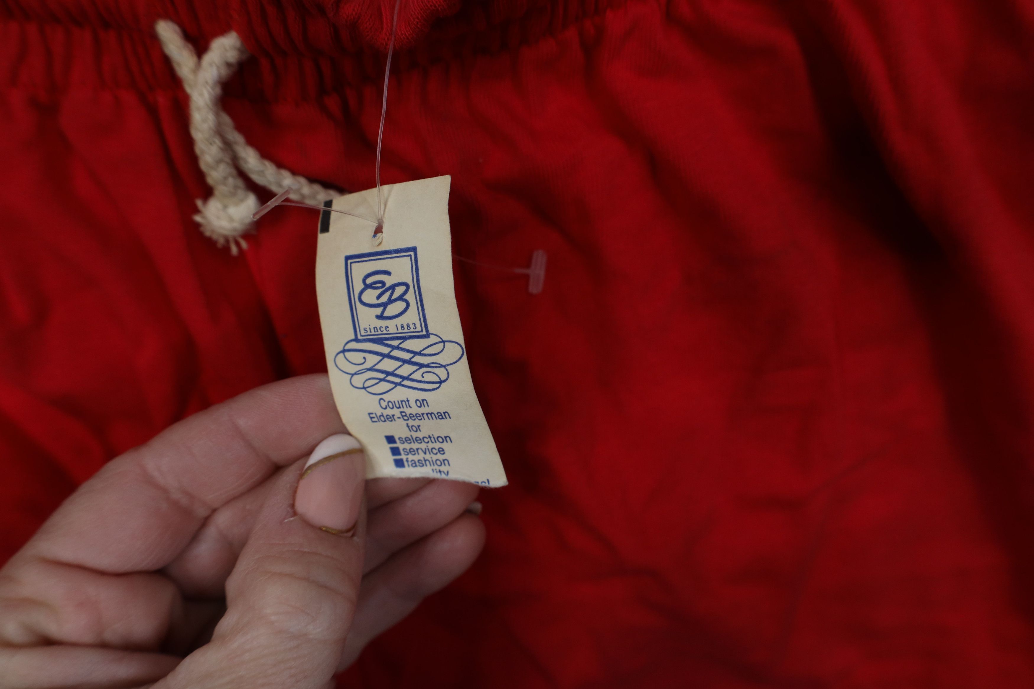 Vintage Deadstock Vintage 90s Streetwear Above Knee Shorts Red Size US 34 / EU 50 - 8 Thumbnail