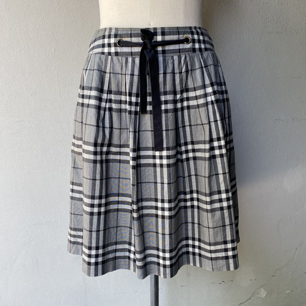 Burberry Burberry Gray Checkered Flared Skirt with Lining Size 26" / US 2 / IT 38 - 12 Thumbnail
