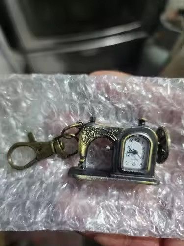 Other Bronze keychain Sewing pocket watch Size ONE SIZE - 4 Thumbnail