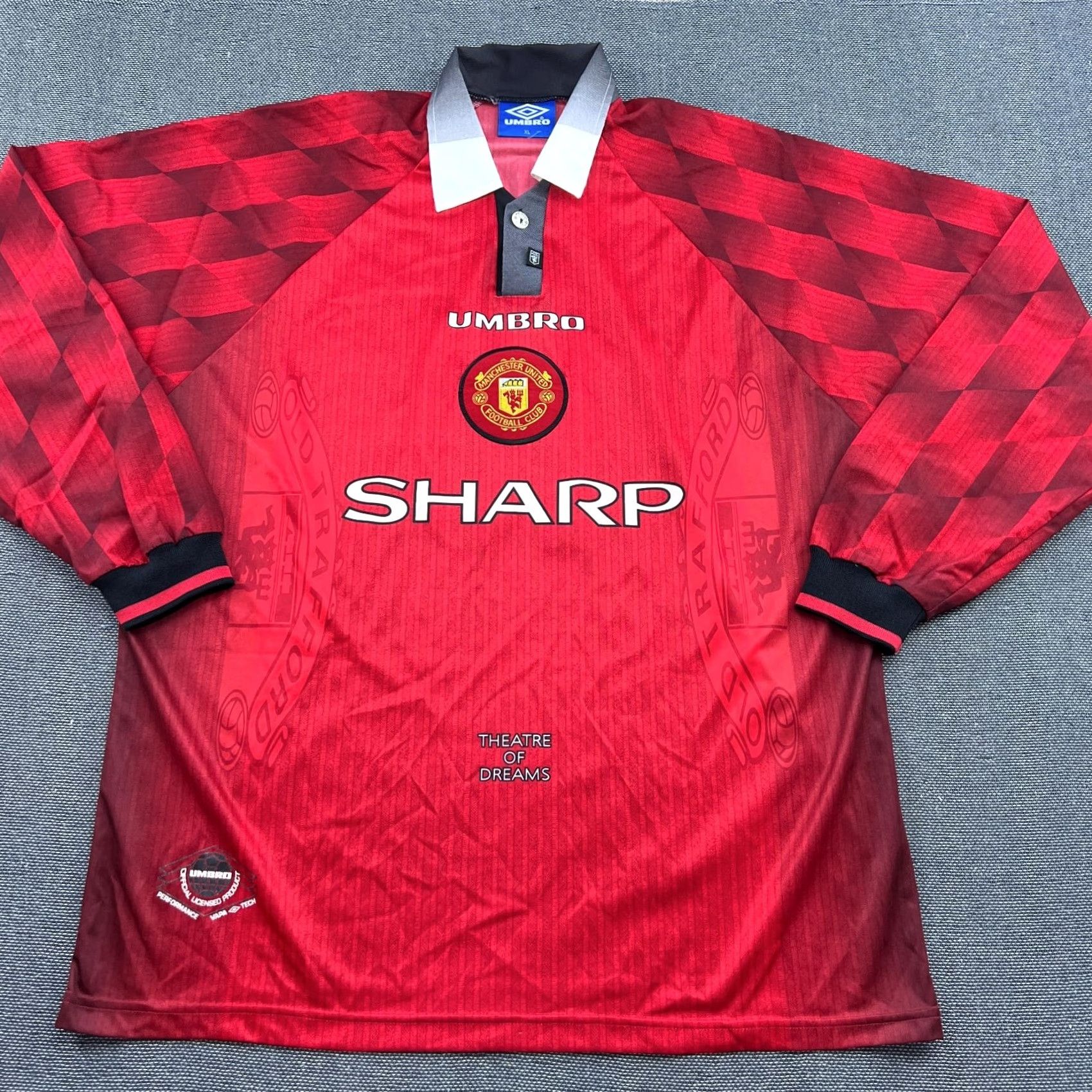 Umbro VINTAGE Umbro Manchester United Jersey XL Football Shirt Unisex Adults Red 1996 1998 Home Teddy Sheringham Jersey XL Mens Womens Boys Girls Size US XL / EU 56 / 4 - 3 Thumbnail