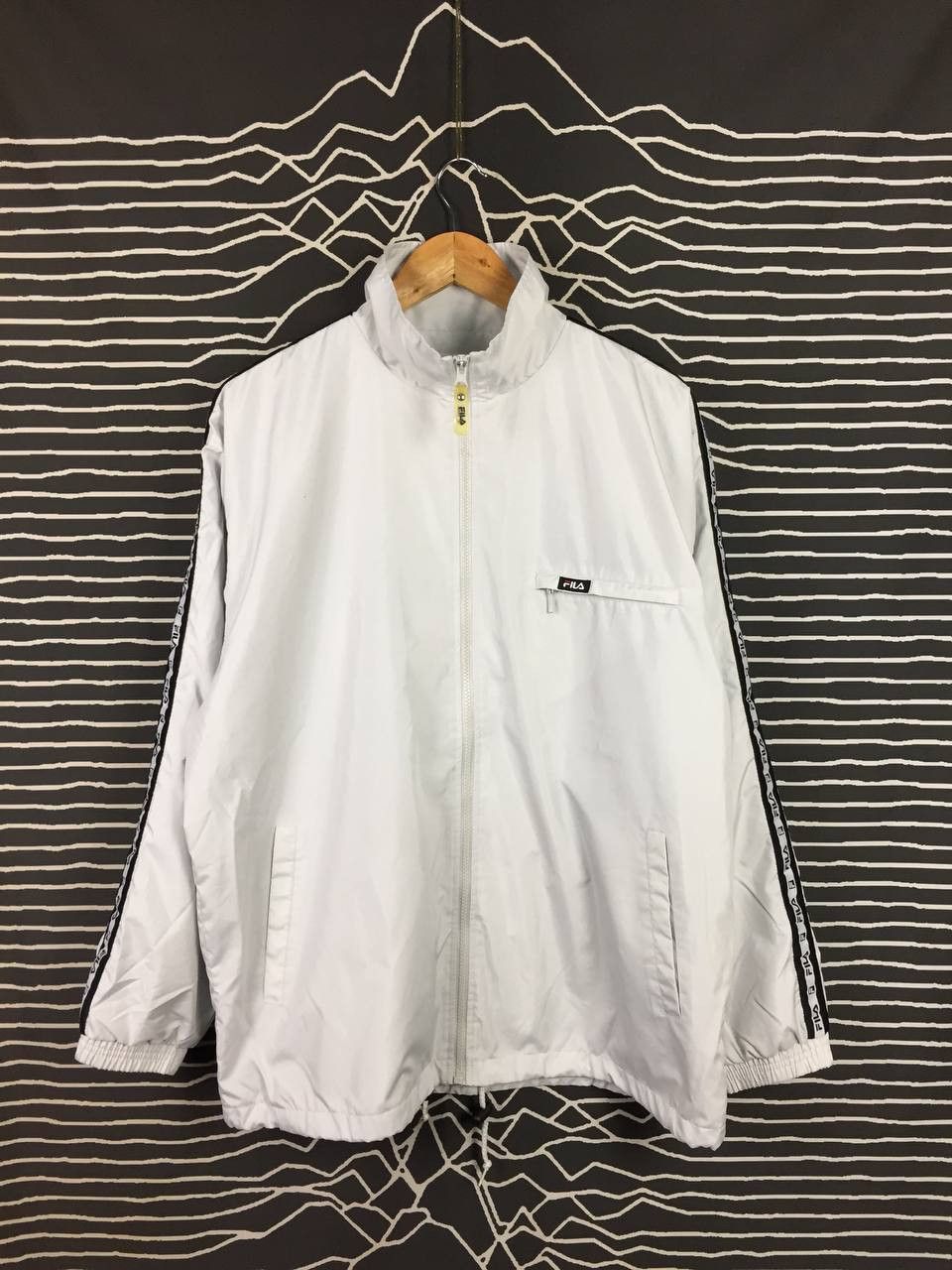 Fila Vtg FILA Biella Italia Side Tape Windbreaker Jacket Size US L / EU 52-54 / 3 - 6 Thumbnail