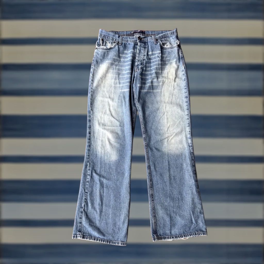 Vintage VINTAGE Dusty Jeans Men 34x30 Distressed Baggy Wide-Leg 90s Grunge Hip Hop Skater Cotton Denim Size US 34 / EU 50 - 1 Thumbnail