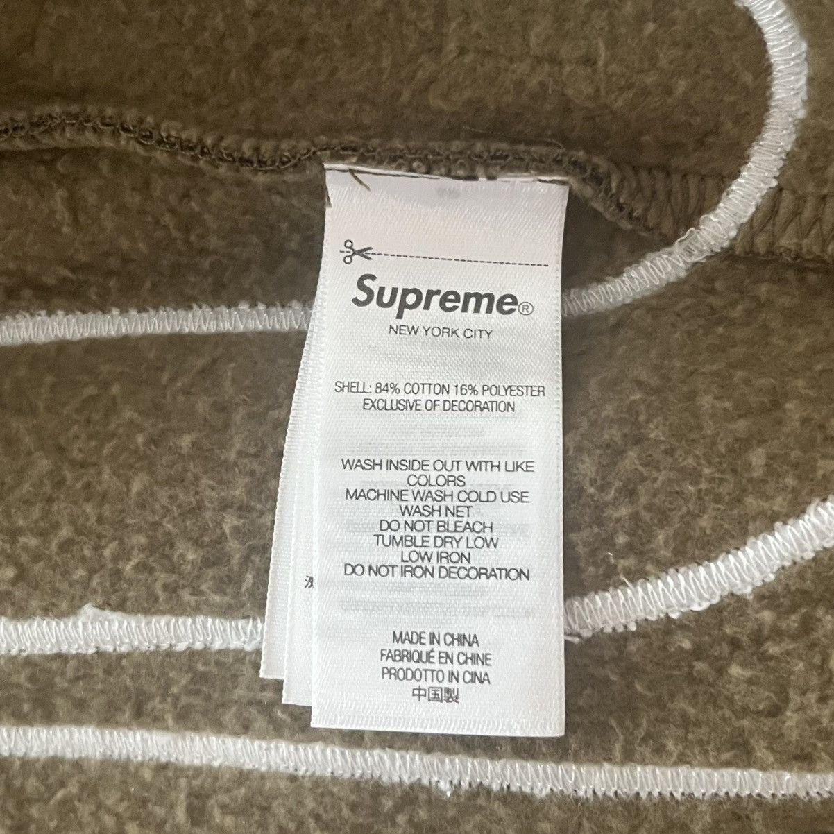 Supreme Supreme Camo Big Logo Zip Up Size US L / EU 52-54 / 3 - 5 Thumbnail