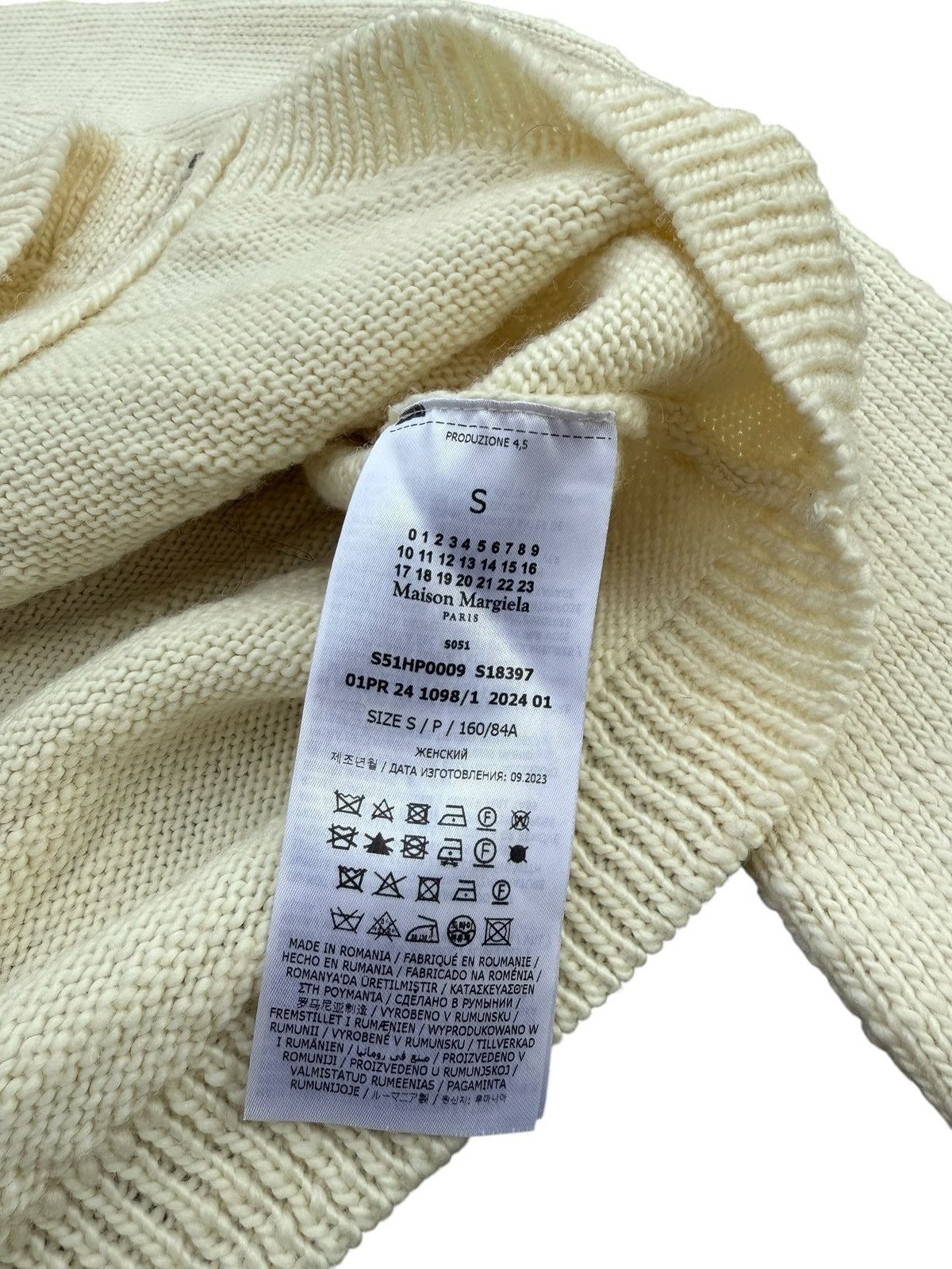 Maison Margiela Maison Margiela wool sweater Size S / US 4 / IT 40 - 8 Thumbnail