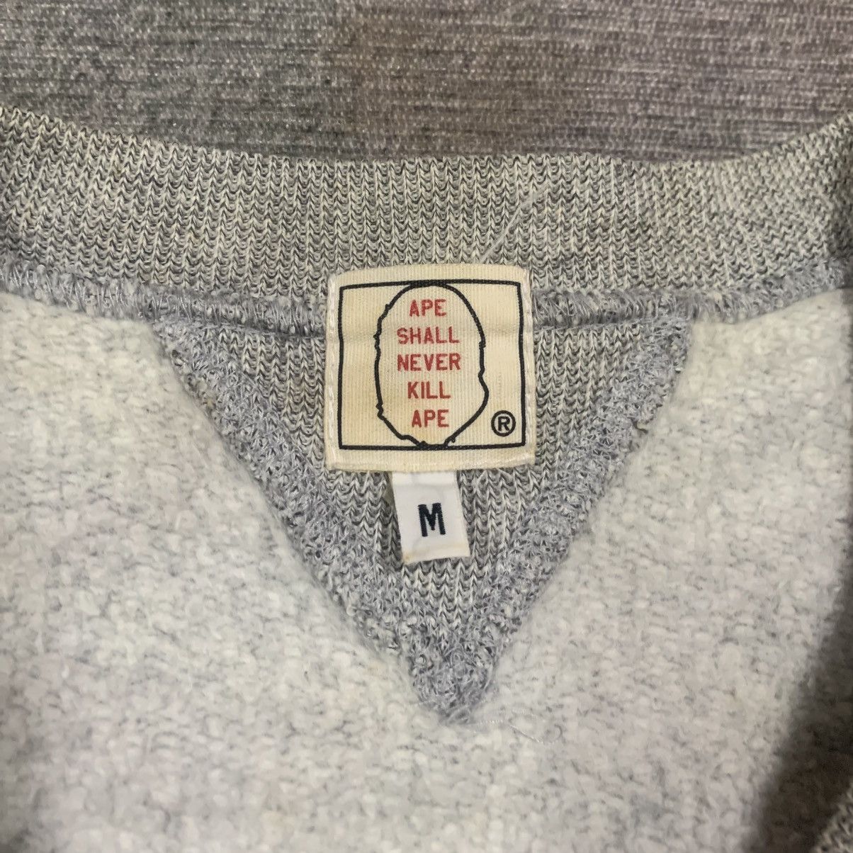Bape Vtg A Bathing Ape Bape Crewneck Sweatshirt Size US M / EU 48-50 / 2 - 7 Thumbnail