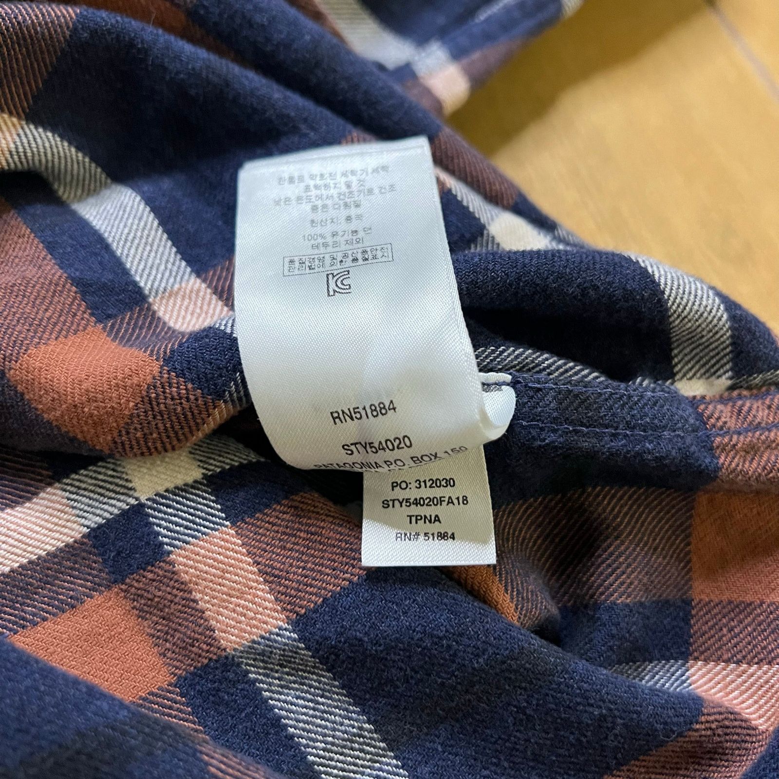 Patagonia Patagonia Men's Lightweight Fjord Flannel Shirt Sz Large Size US L / EU 52-54 / 3 - 5 Thumbnail
