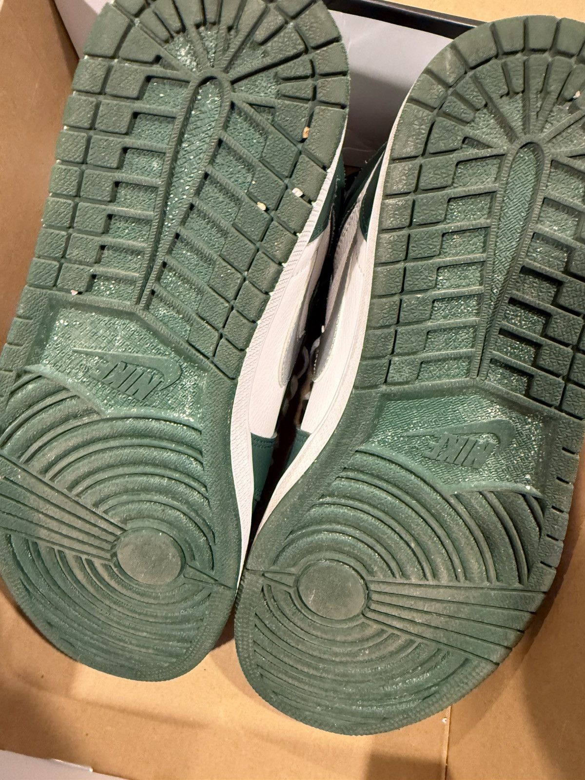 Jordan Brand Gorge Green Jordan 1 Size US 11 / EU 44 - 5 Thumbnail