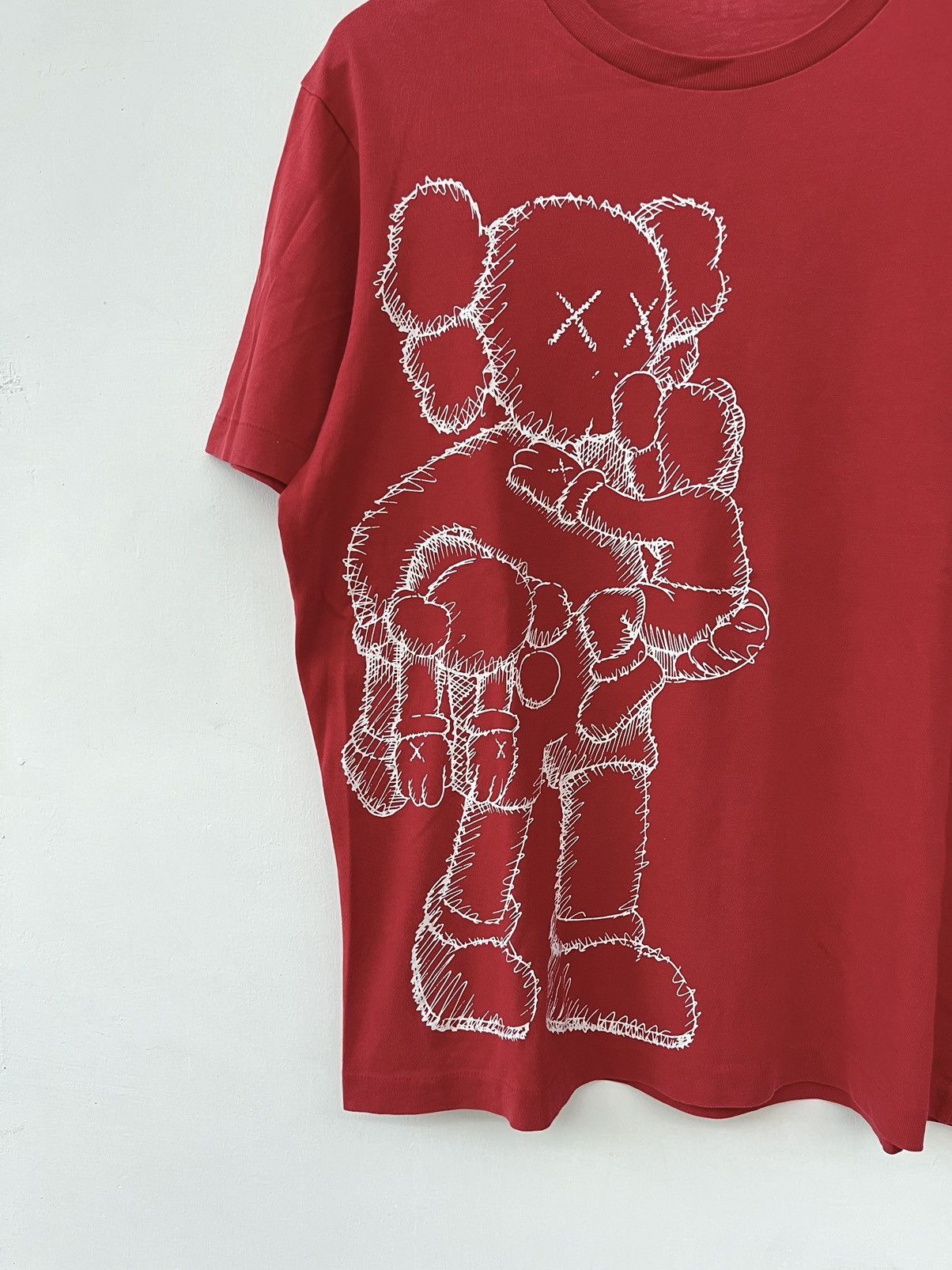 Kaws × Uniqlo 2016 Uniqlo x Kaws Japan Market Size US M / EU 48-50 / 2 - 3 Thumbnail