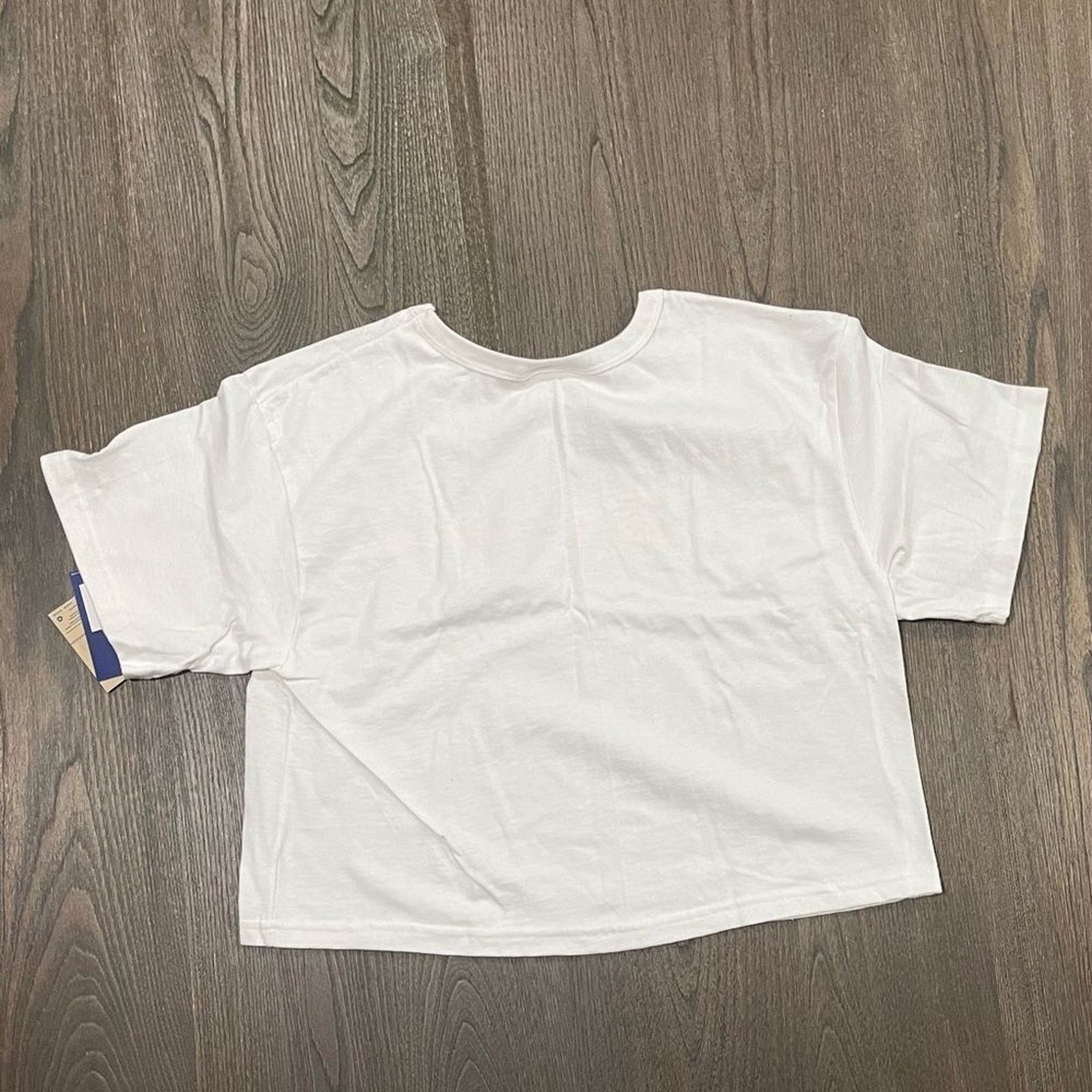 Champion NWT Champion White Floral Graphic Crop Top - Size M Size M / US 6-8 / IT 42-44 - 4 Thumbnail