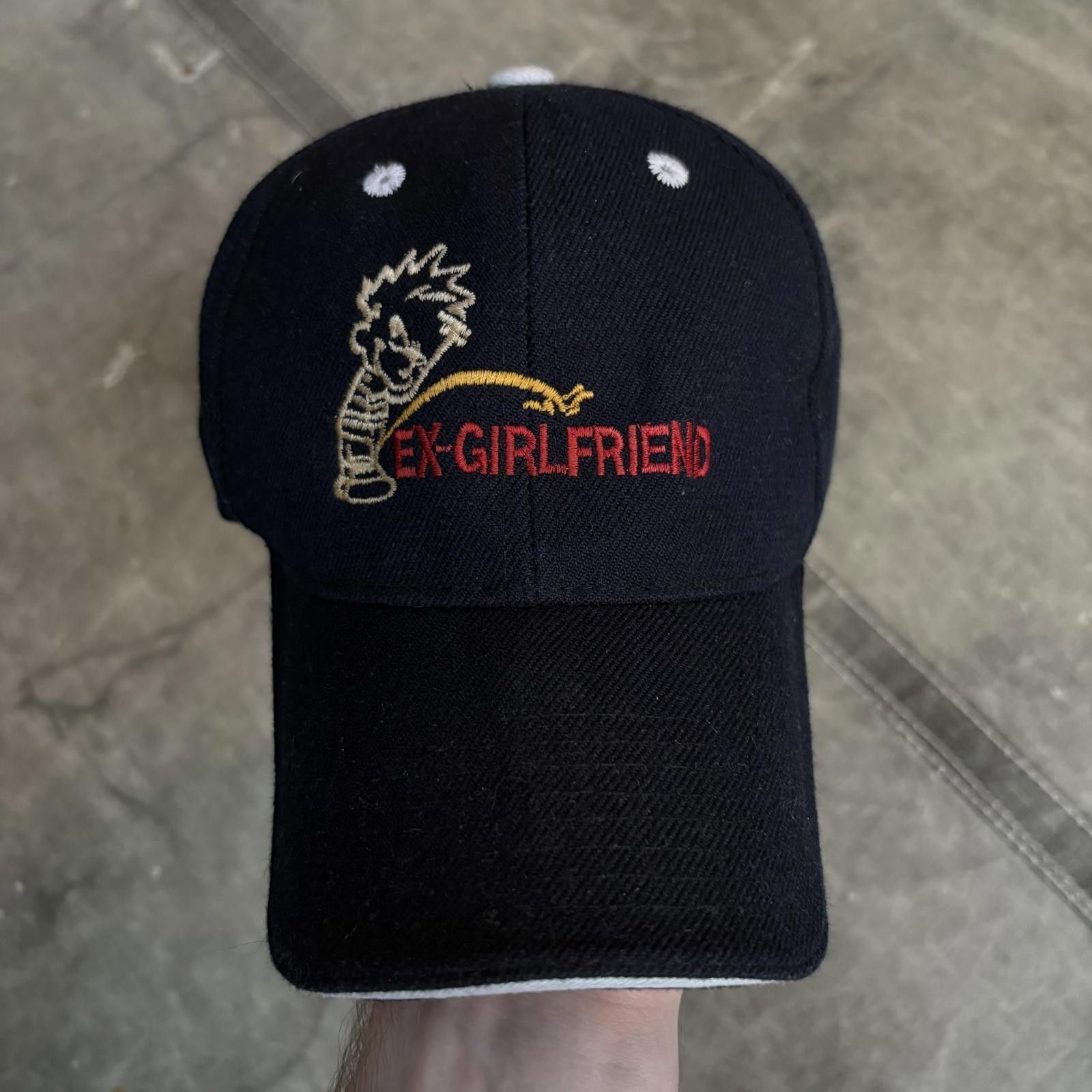 Vintage Vintage Y2K Embroidered Calvin Peeing Ex-Girlfriend Joke Hat Size ONE SIZE - 1 Thumbnail