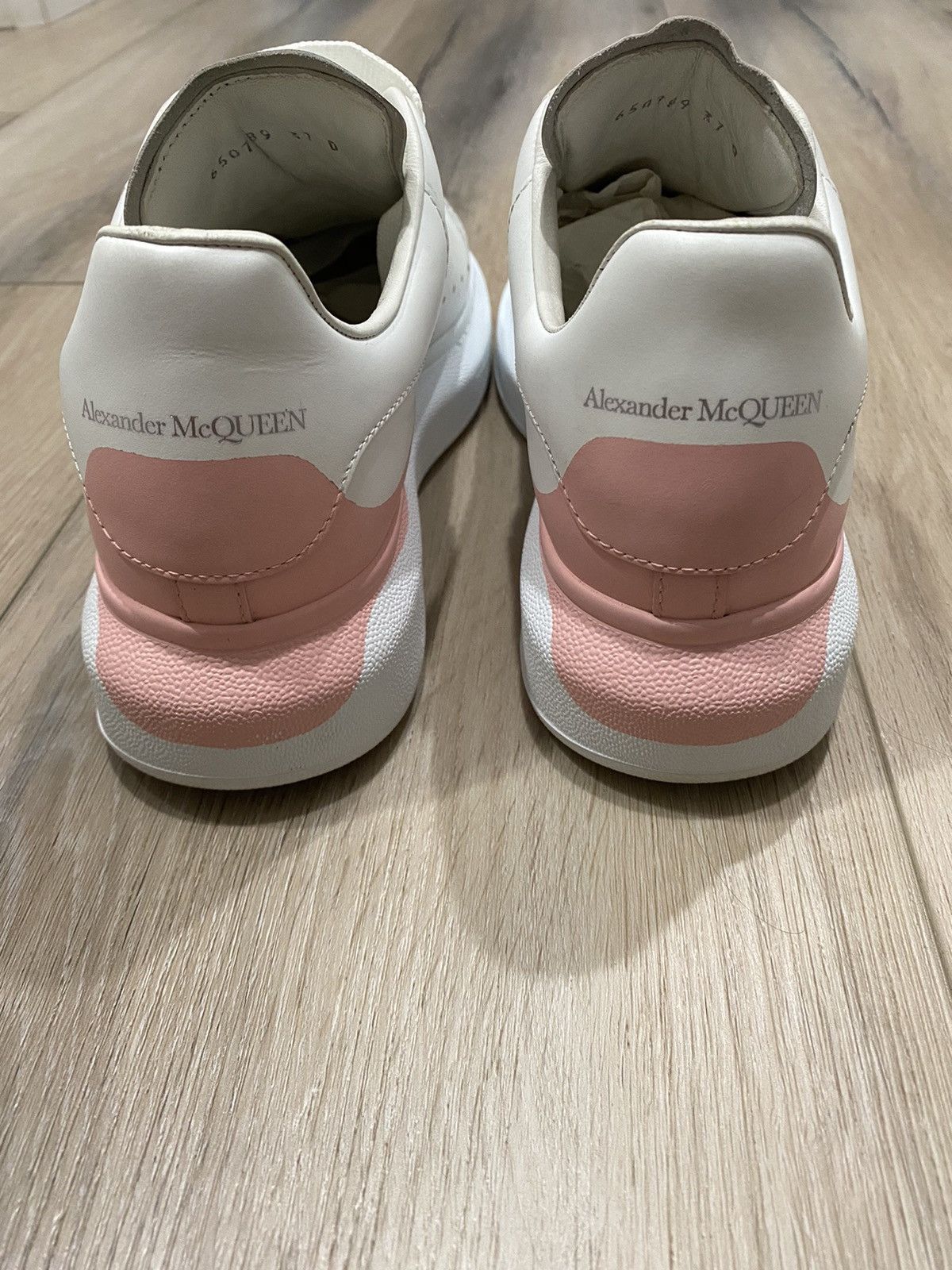 Alexander McQueen Authentic Alexander McQueen Sneakers Size US 6 / IT 36 - 11 Thumbnail