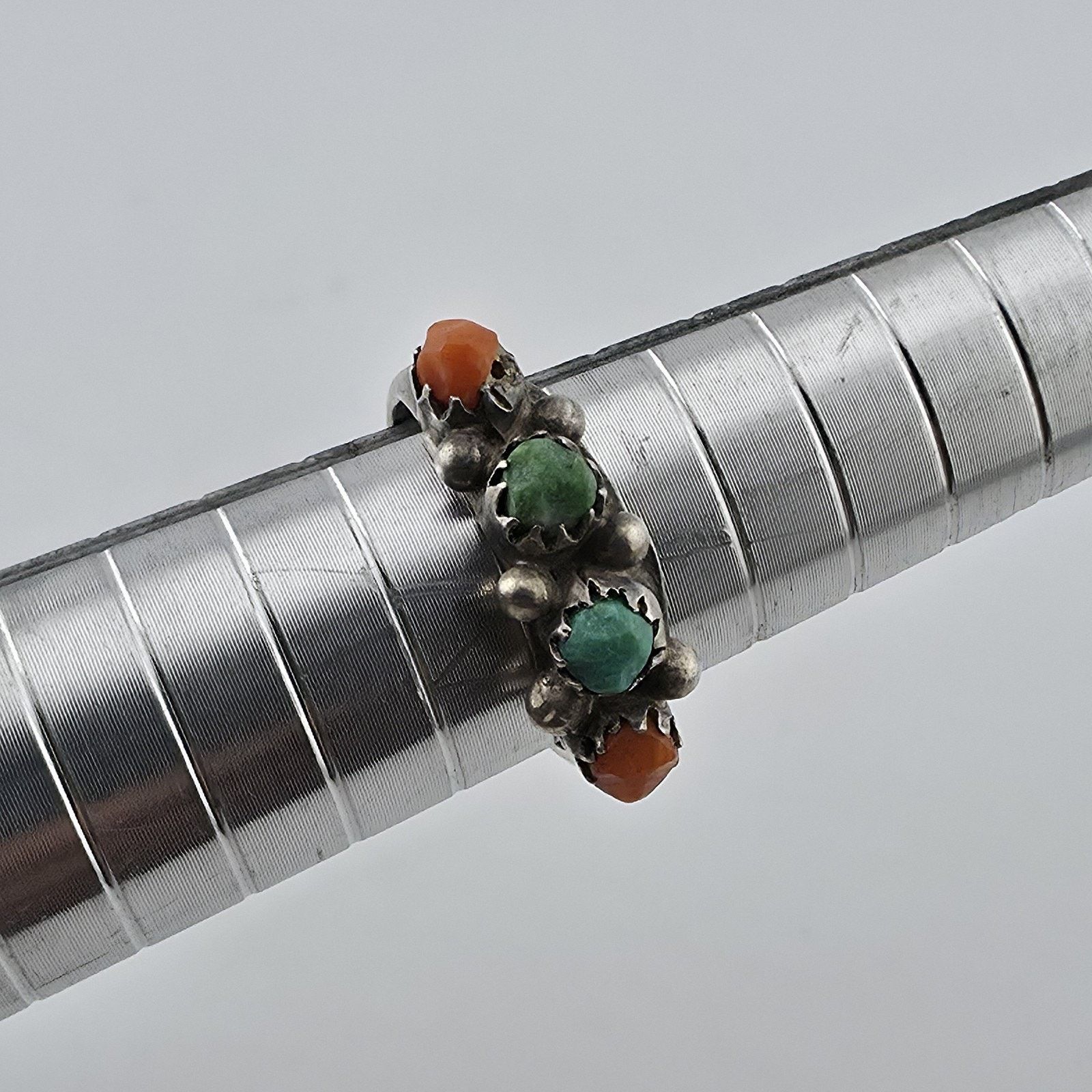 Other Sterling Silver Ring Green Coral turquoise Stone 5.5 Vintage Size ONE SIZE - 10 Thumbnail