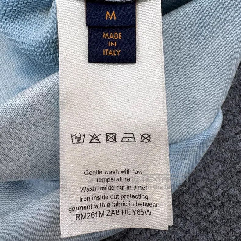 Louis Vuitton Louis Vuitton 26 SS sky blue smudged crewneck sweatshirt Size US M / EU 48-50 / 2 - 8 Thumbnail