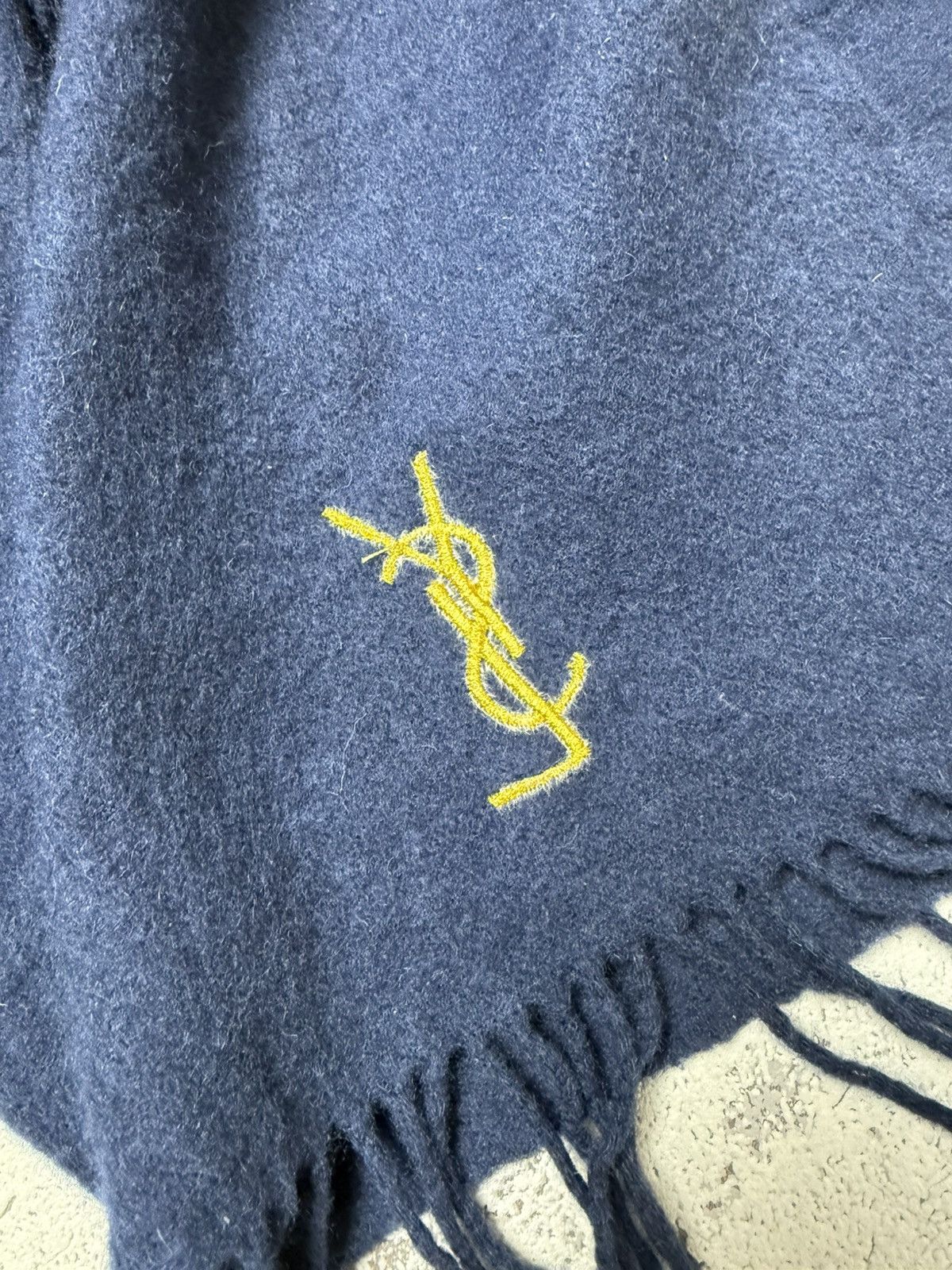 Yves Saint Laurent Yves Saint Laurent Scarf Vintage Wool Logo Made in Italy Size ONE SIZE - 14 Thumbnail
